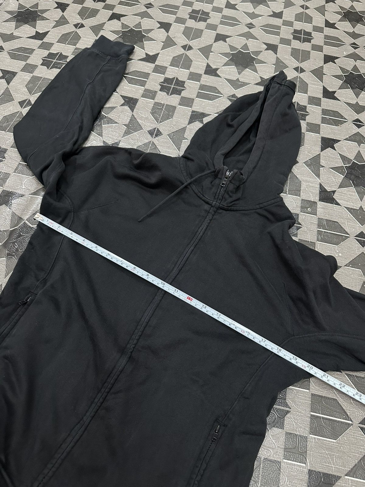 Y-3 Y-3 Yohji Yamamoto Logo Hoodies in Black Size US M / EU 48-50 / 2 - 5 Thumbnail