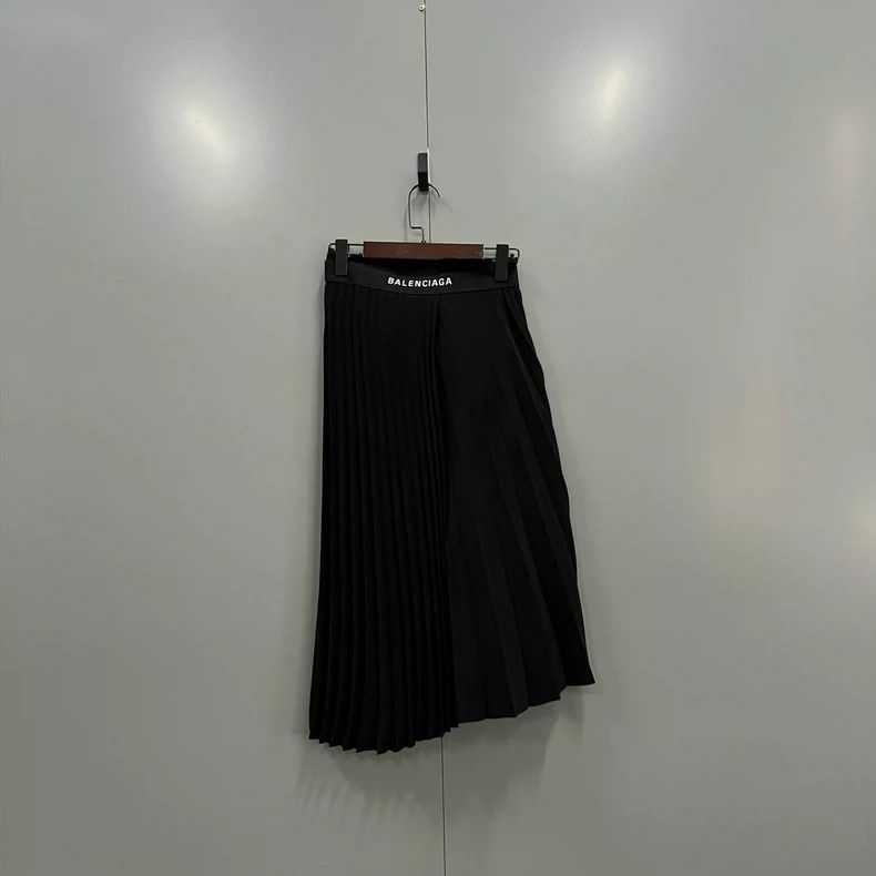 Balenciaga Balenciaga Black Asymmetric Pleated Skirt - dmc Size US 34 / EU 50 - 1 Thumbnail