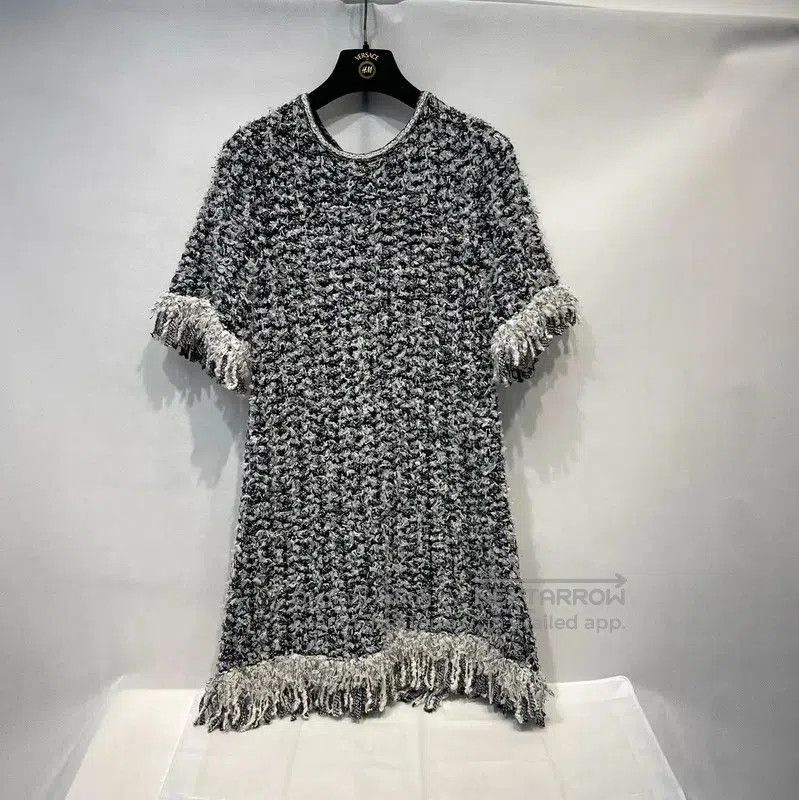 Chanel Chanel Multi-Color Winter Short Sleeve Dress . Size M / US 6-8 / IT 42-44 - 1 Thumbnail