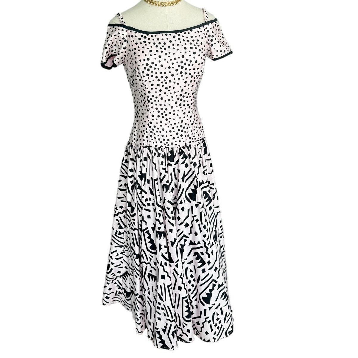 Vintage A.J. Bari vintage polkadot crinoline party dress size 6 Size M / US 6-8 / IT 42-44 - 1 Thumbnail