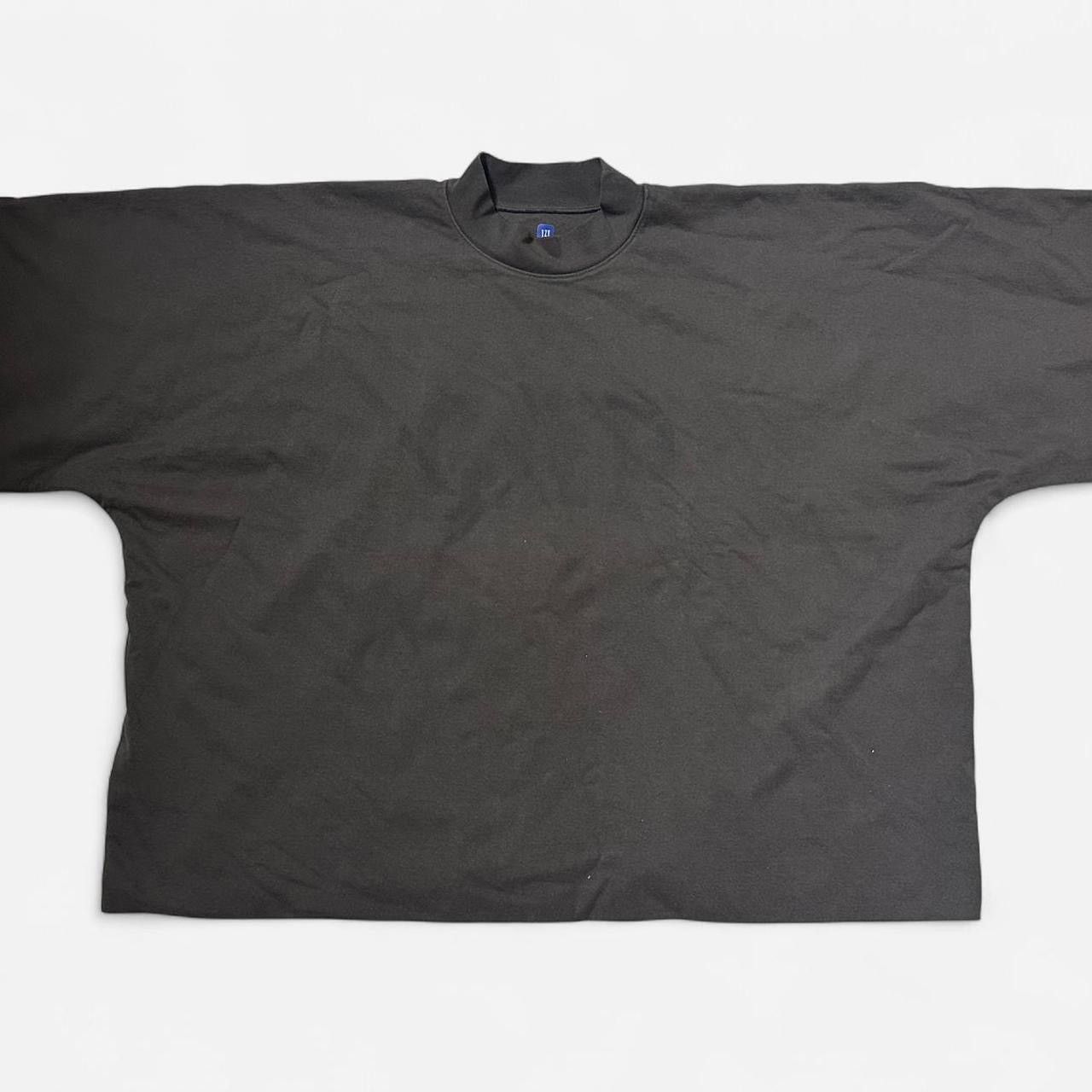 Balenciaga × Gap × Kanye West Dove 3/4 Tee Black Medium Size US L / EU 52-54 / 3 - 2 Thumbnail