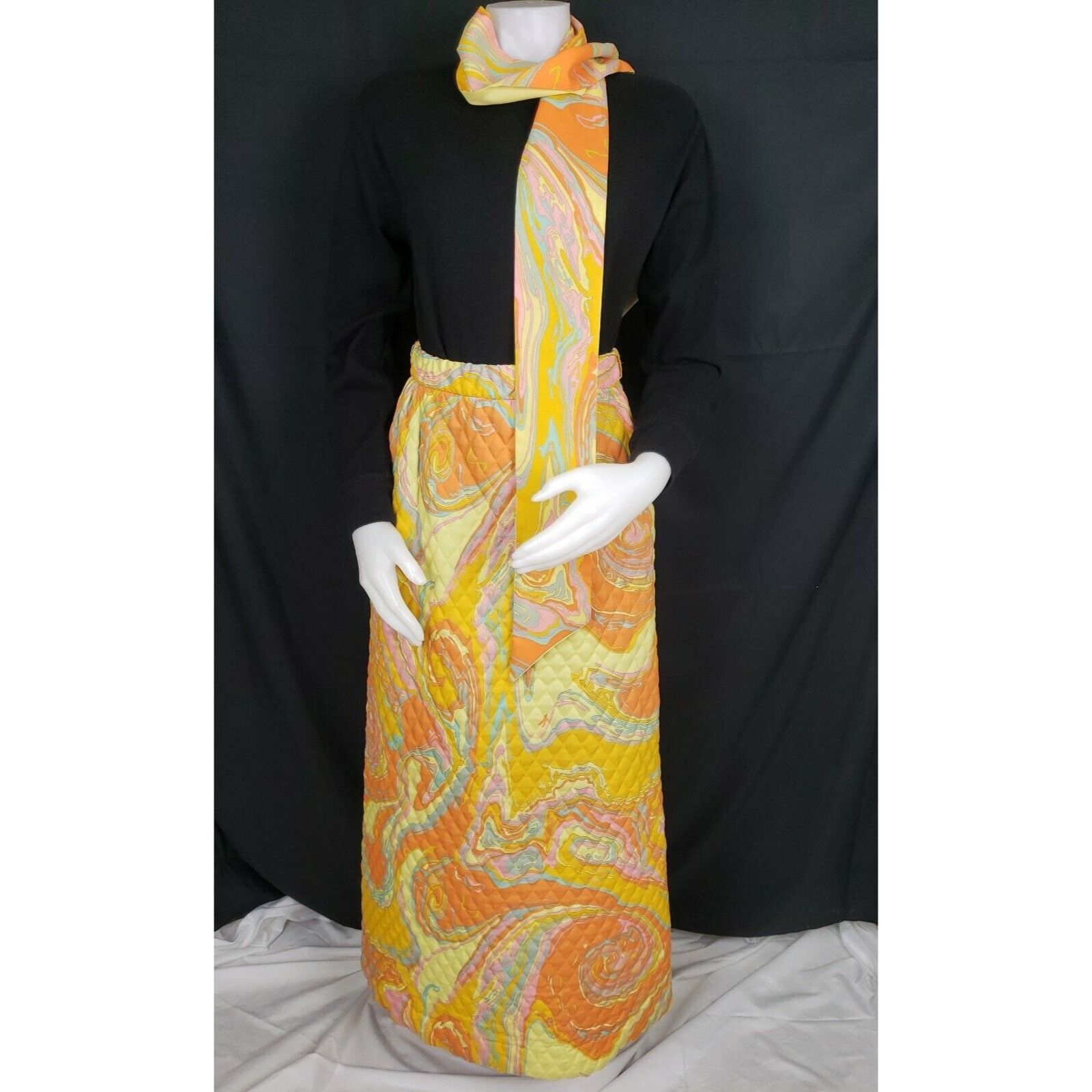 Vintage 70s Bold Orange Oil Slick Quilted Maxi Skirt Sz 10 Park East Size 27" / US 4 / IT 40 - 1 Thumbnail