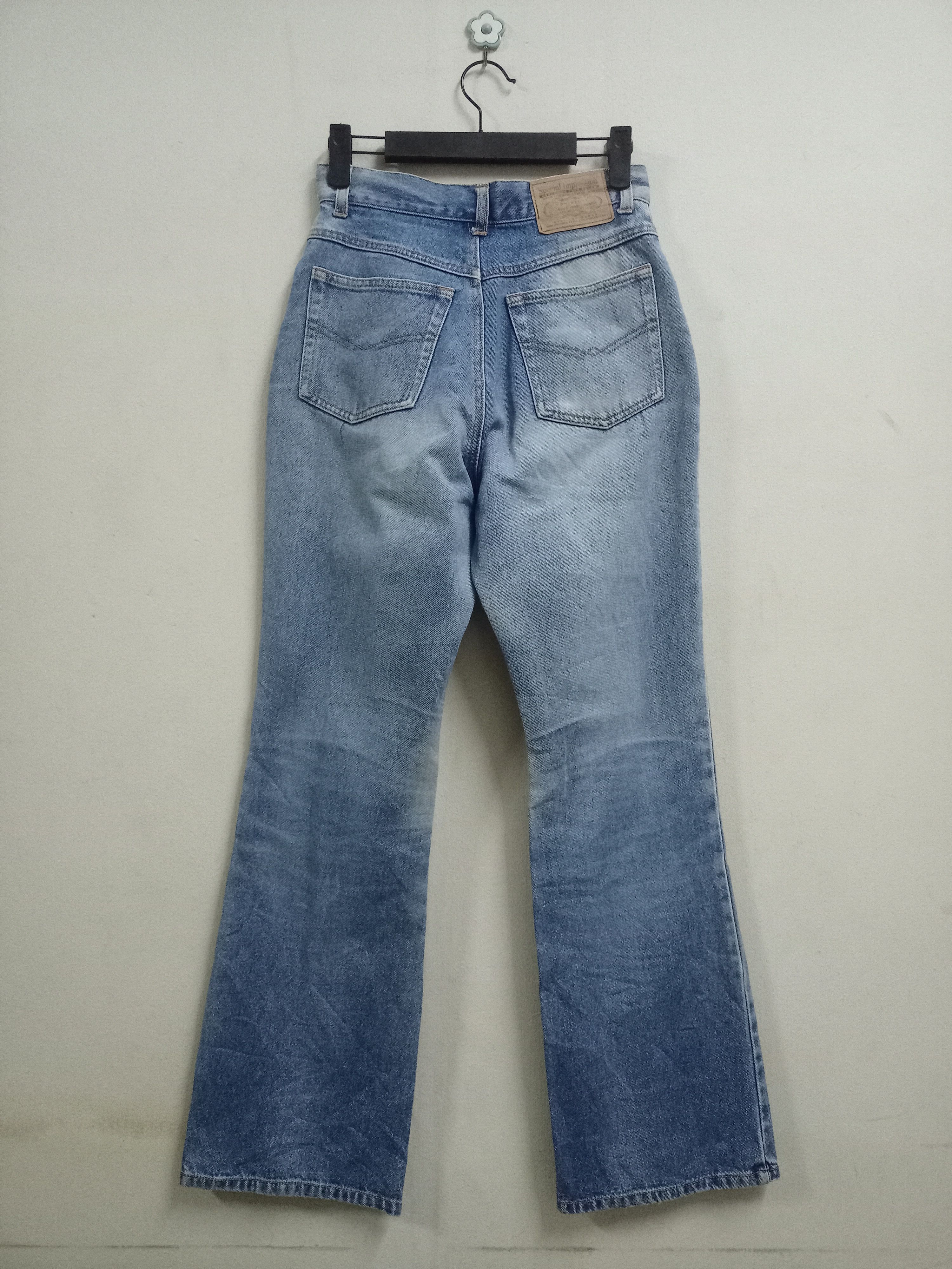 Japanese Brand Vintage Japanese Brand Blue Wash Distressed Flare Jeans Size US 26 / EU 42 - 2 Thumbnail