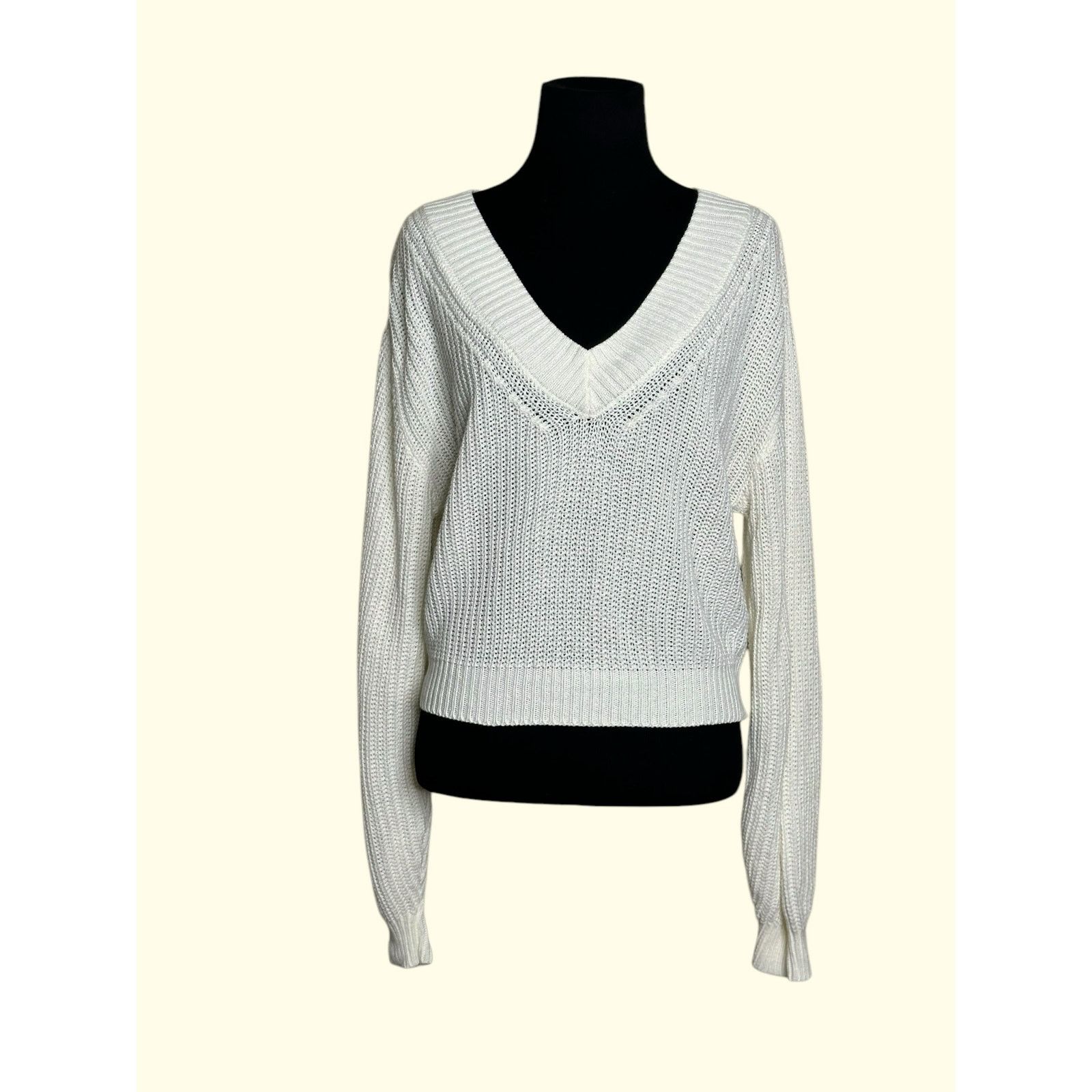 H&M Divided off white v neck sweater size XS Size XS / US 0-2 / IT 36-38 - 1 Thumbnail