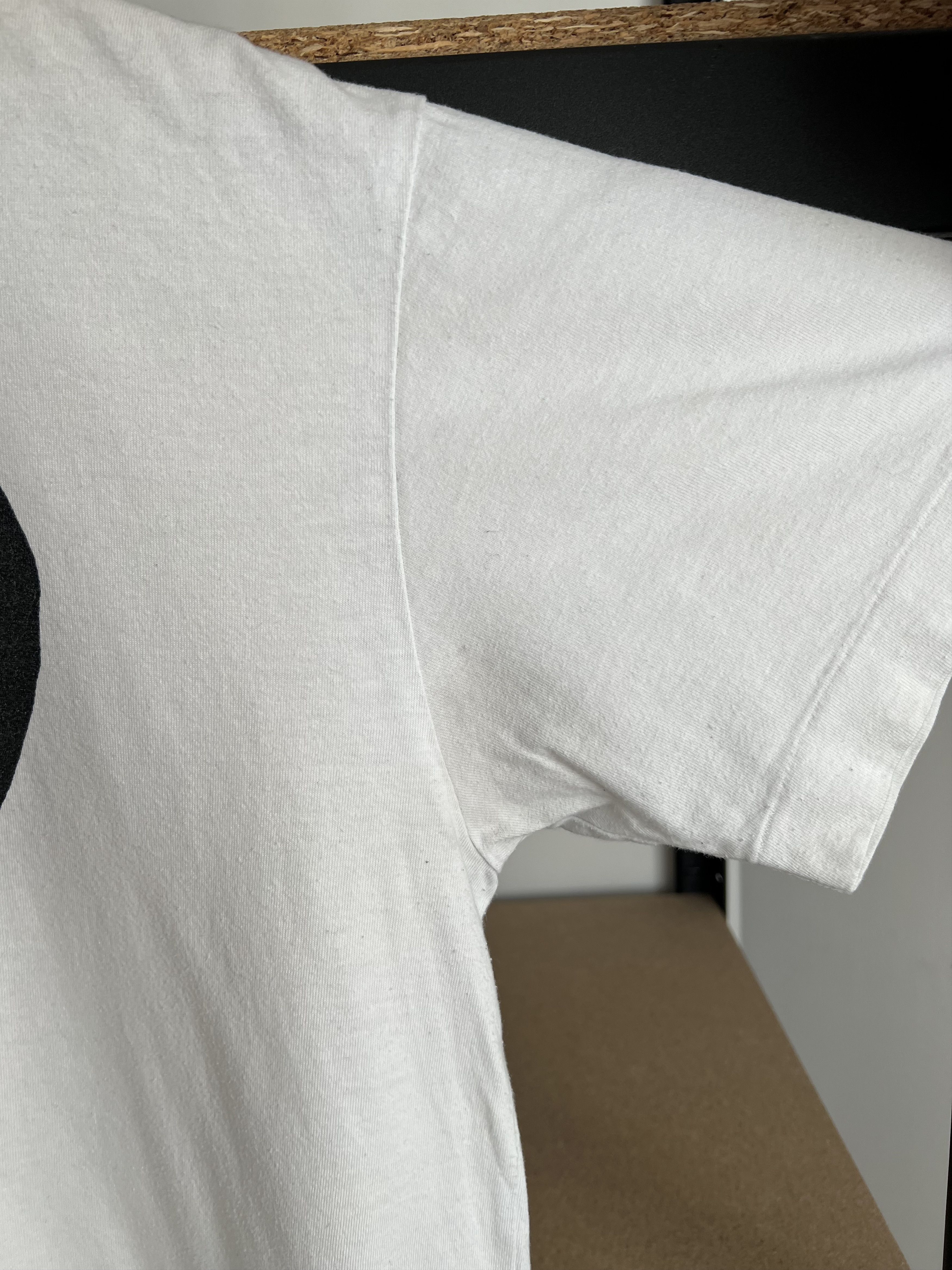 Comme des Garcons PLAY Comme des Garcons Play CDG White T-shirt Size US L / EU 52-54 / 3 - 7 Thumbnail