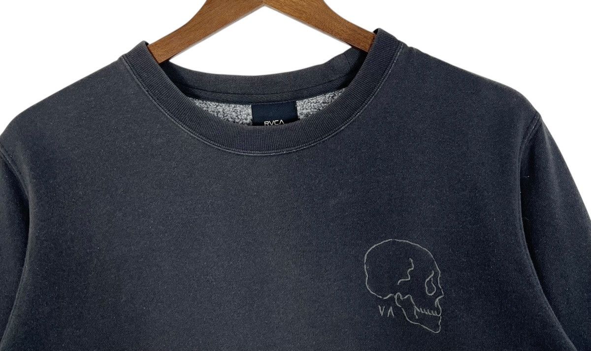RVCA Distressed RVCA Crew Neck Size US S / EU 44-46 / 1 - 4 Thumbnail