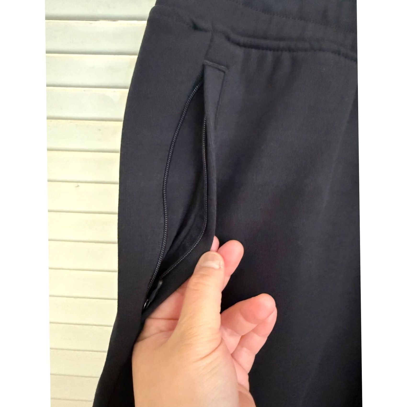 Gymshark Gymshark Black React 5" Shorts Pocket Lounge Athleisure Hidden Drawstring Men L Size US 33 - 4 Thumbnail