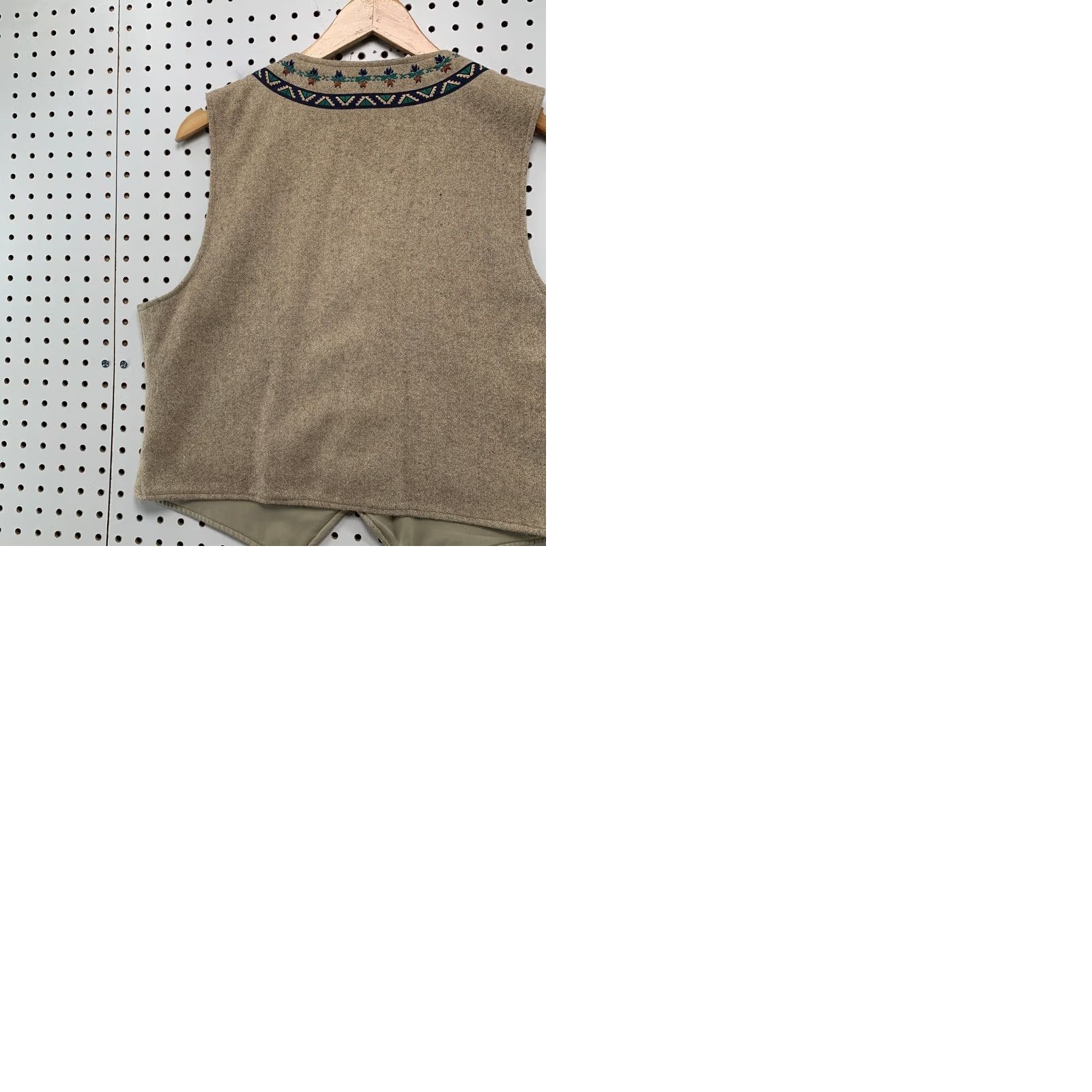 Vintage VINTAGE Northern Womens Vest Wool Tyrolean Austrian Beig Beige Folkloric Boho Small Wool Tyrolean Vest Womens Small Beige Bohemian Winter Fall Womens Size S / US 4 / IT 40 - 9 Thumbnail