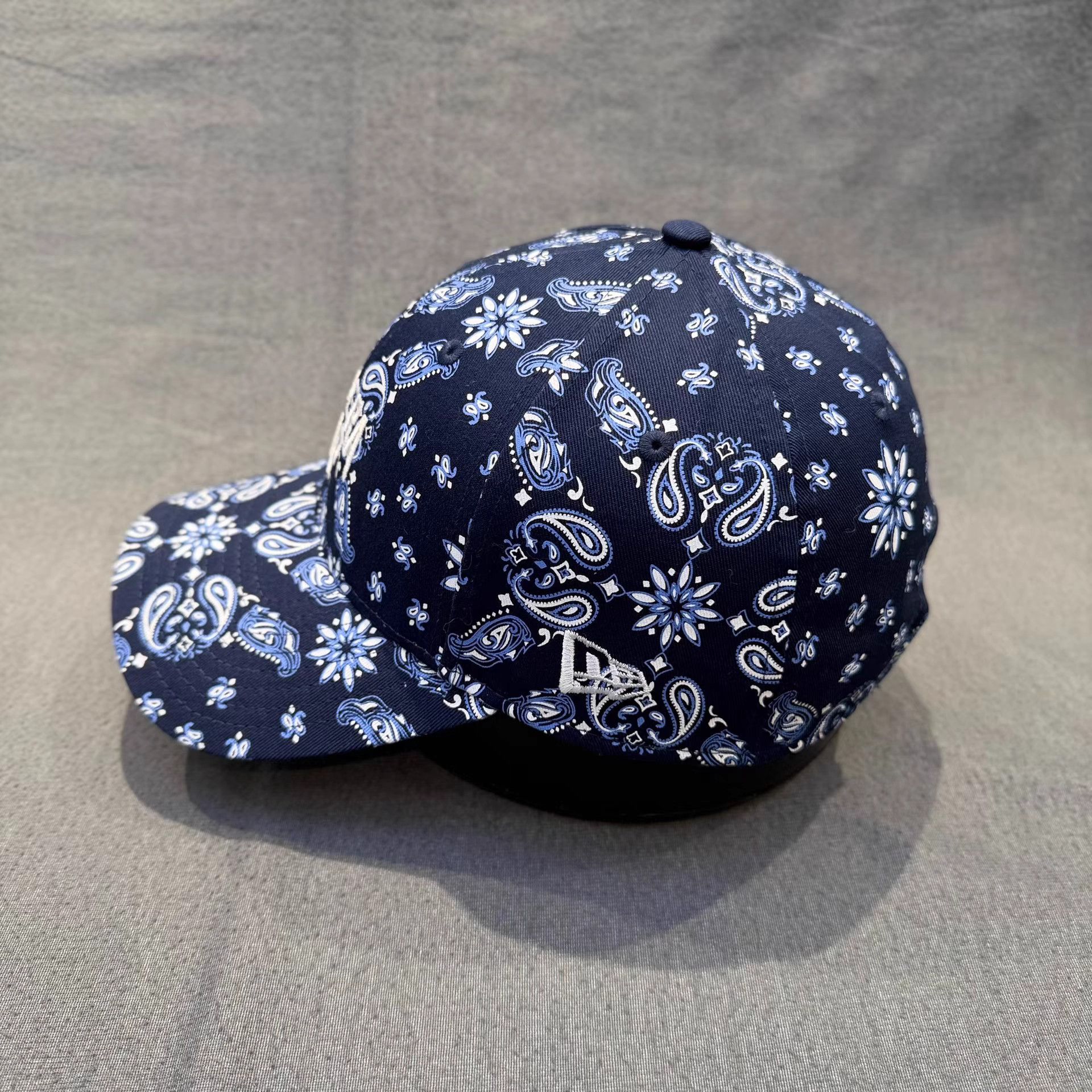 New Era New Era curved brim cap。 Q5 Size ONE SIZE - 7 Thumbnail