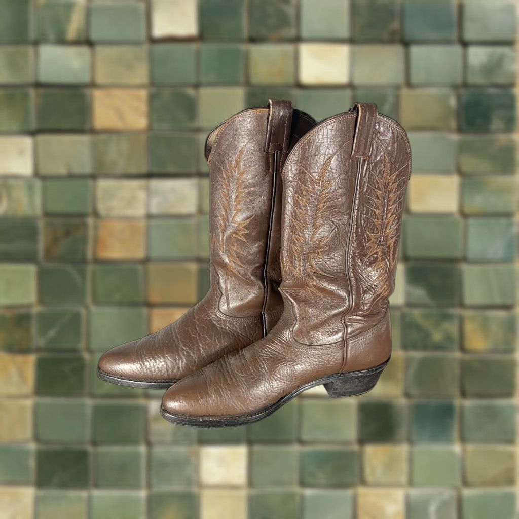 VINTAGE NOCONA Women's Cowboy Boots Size 10 Brown Leather Western