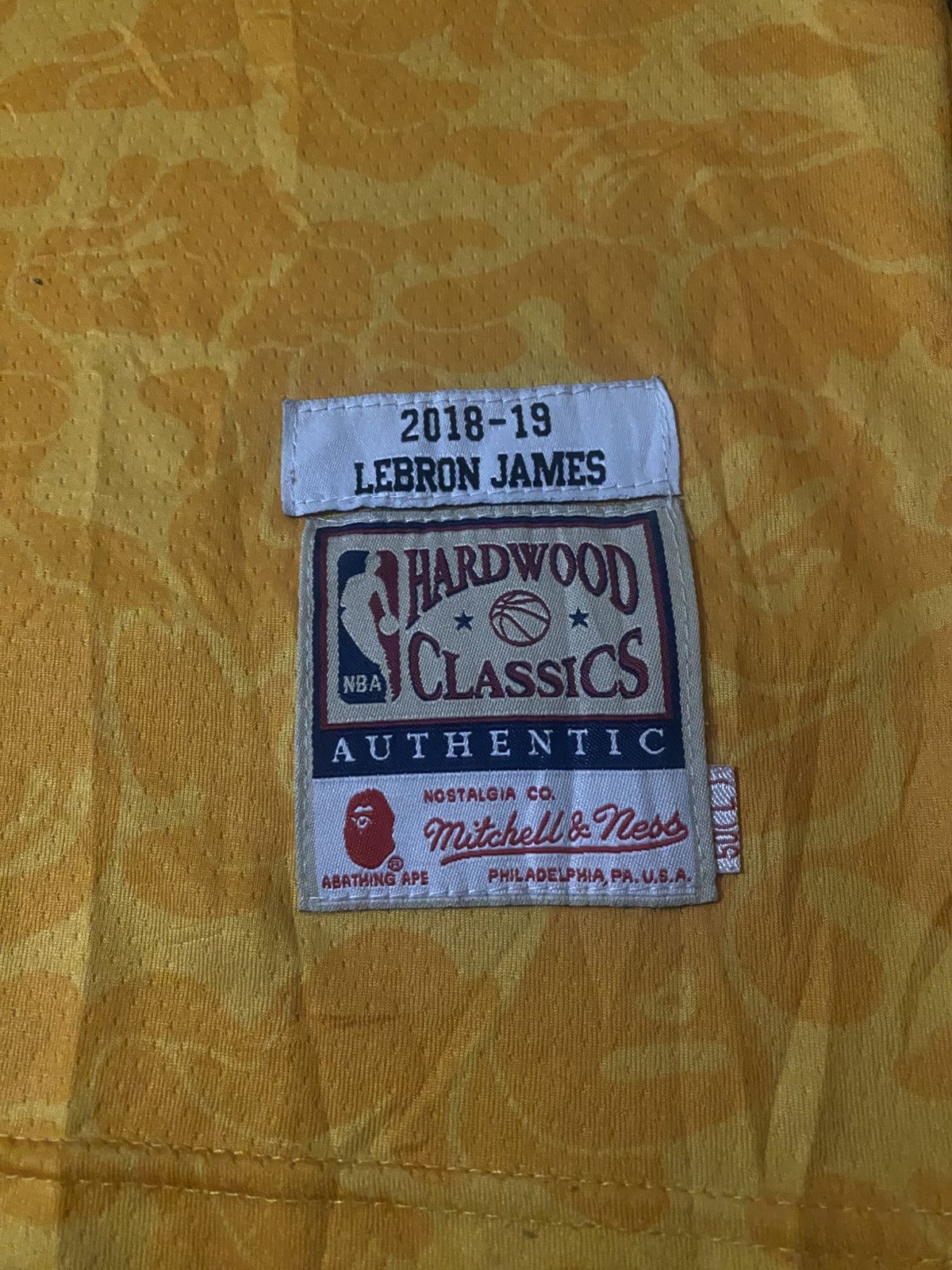 Bape × Mitchell & Ness Bape X Mitchell & Ness Limited Edition Lakers Lebron James Size US M / EU 48-50 / 2 - 7 Thumbnail