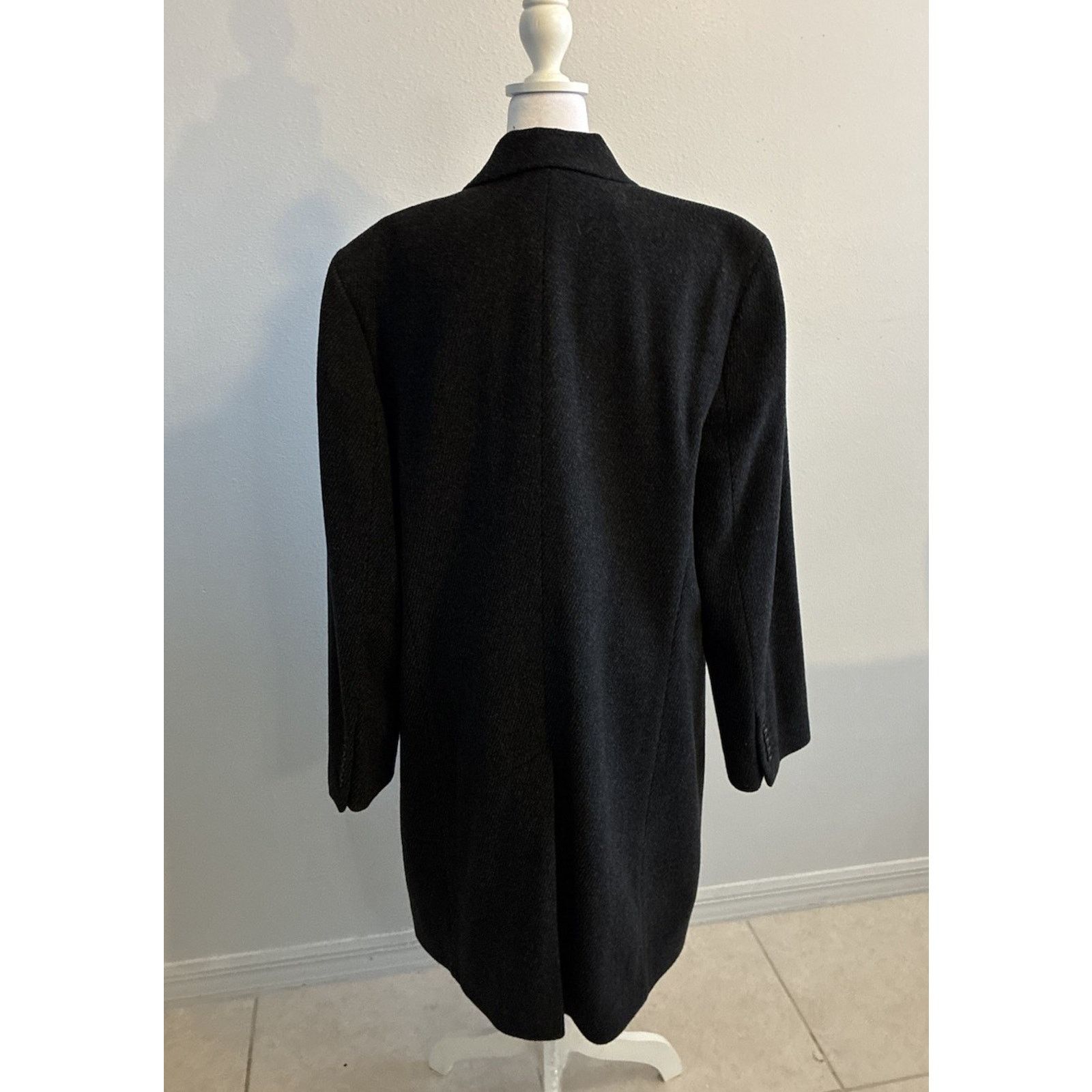 Hickey Freeman Hickey Freeman Gray Herringbone Wool Cashmere Overcoat 42R Size US S / EU 44-46 / 1 - 6 Thumbnail