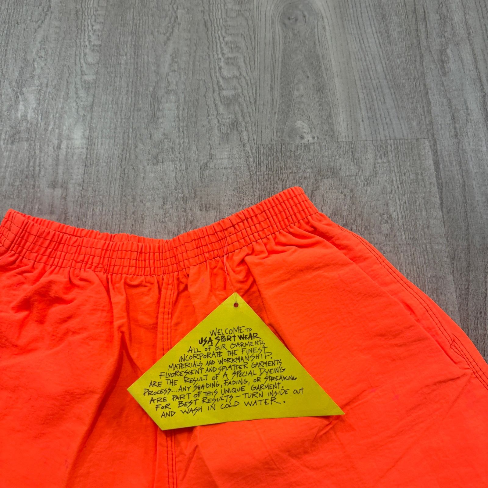 Vintage NEW Vintage USA Sport Surf Shorts Mens Medium Orange 80s Size US 26 / EU 42 - 3 Thumbnail