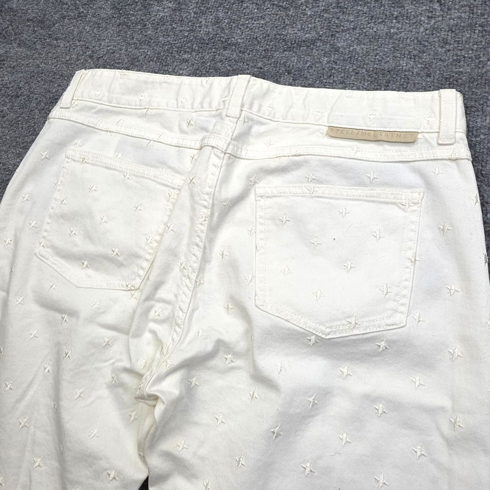 Stella McCartney Stella McCartney Pants Women 31 Ivory Star Embroidered NWT Slim Tapered Cuffed 27" Inseam Ivory Star Embroidered NWT Ladies Mens? Size 24" / US 00 / IT 34 - 2 Thumbnail