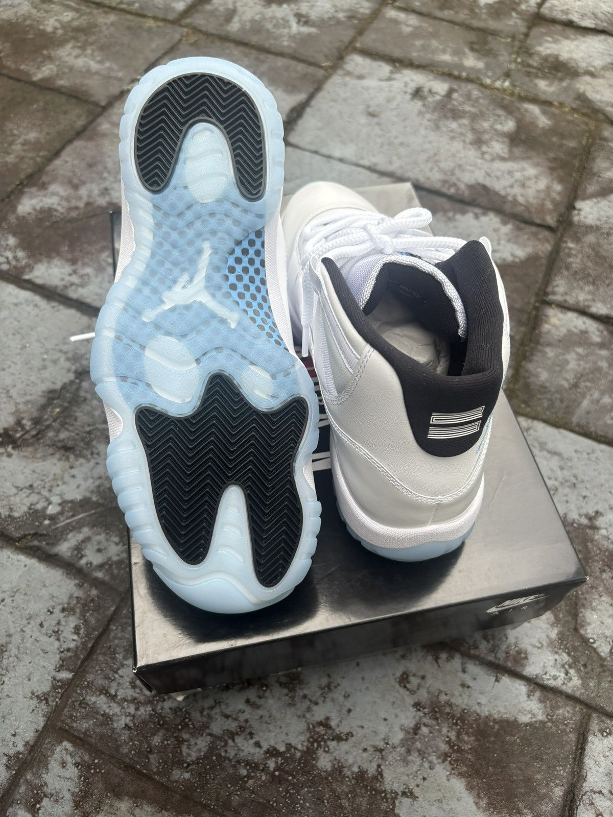 Jordan Brand AIR JORDAN 11 RETRO BLUE-BLACK Size US 10 / EU 43 - 2 Thumbnail
