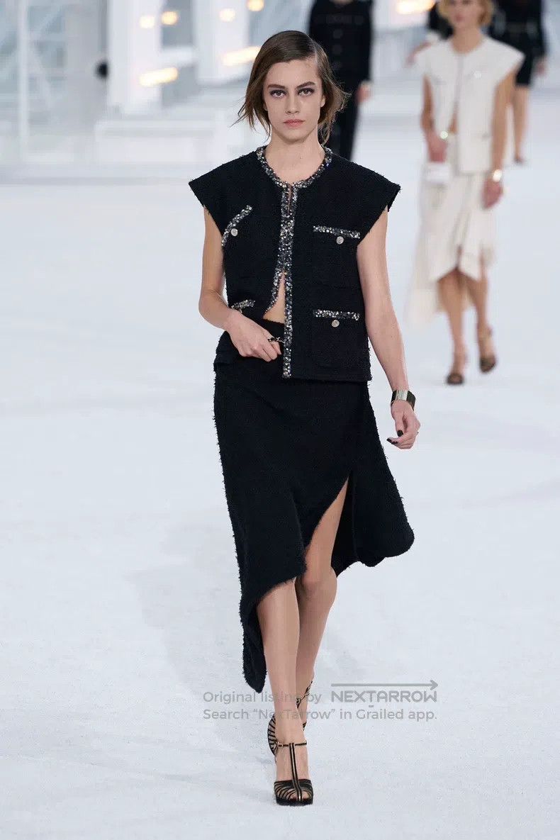 Chanel Chanel 21S spring and summer sequin pocket black tweed ski Size 42" / US 20 - 9 Thumbnail