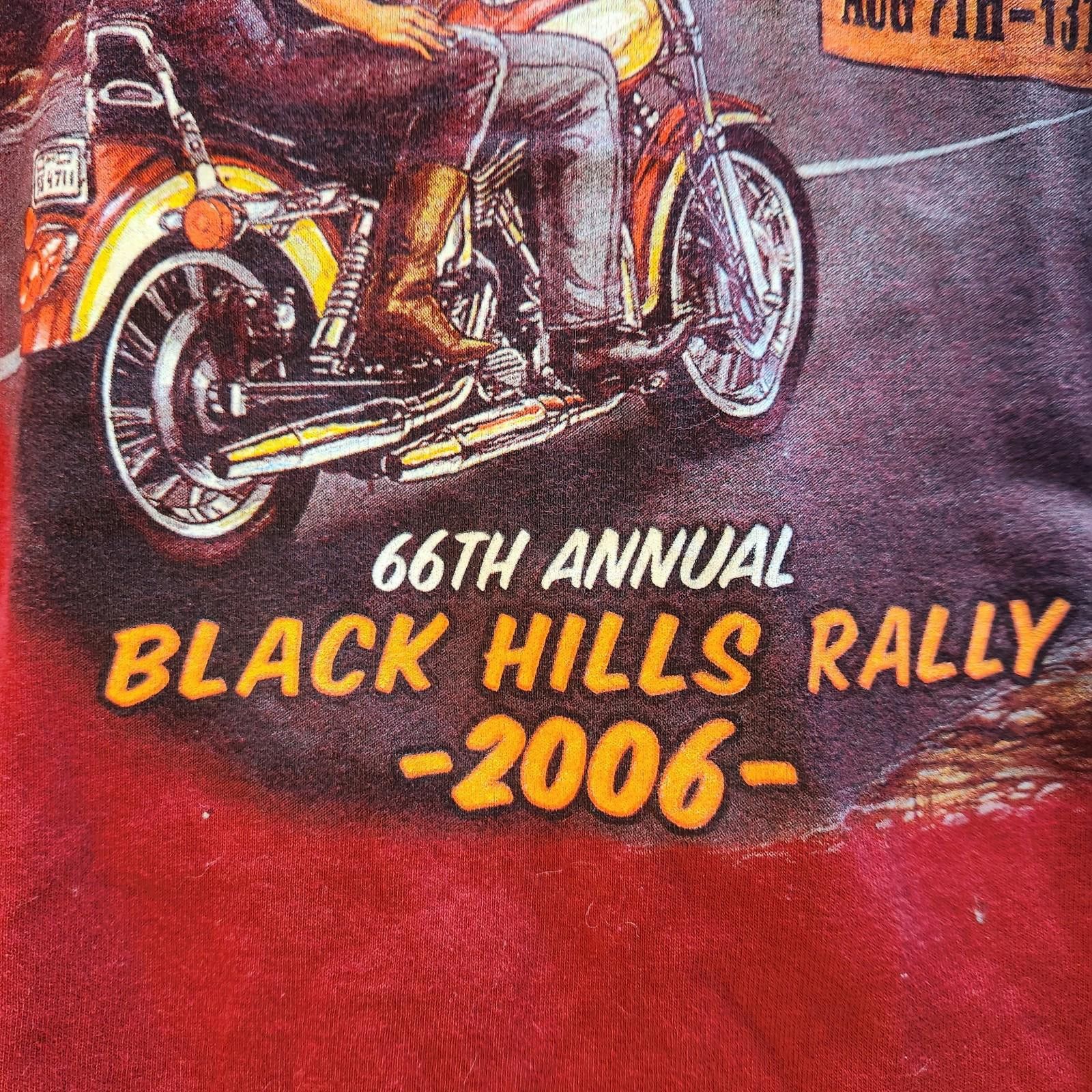Gildan Sturgis 2006 Black Hills Rally Tshirt Red Size XL Size US XL / EU 56 / 4 - 3 Thumbnail