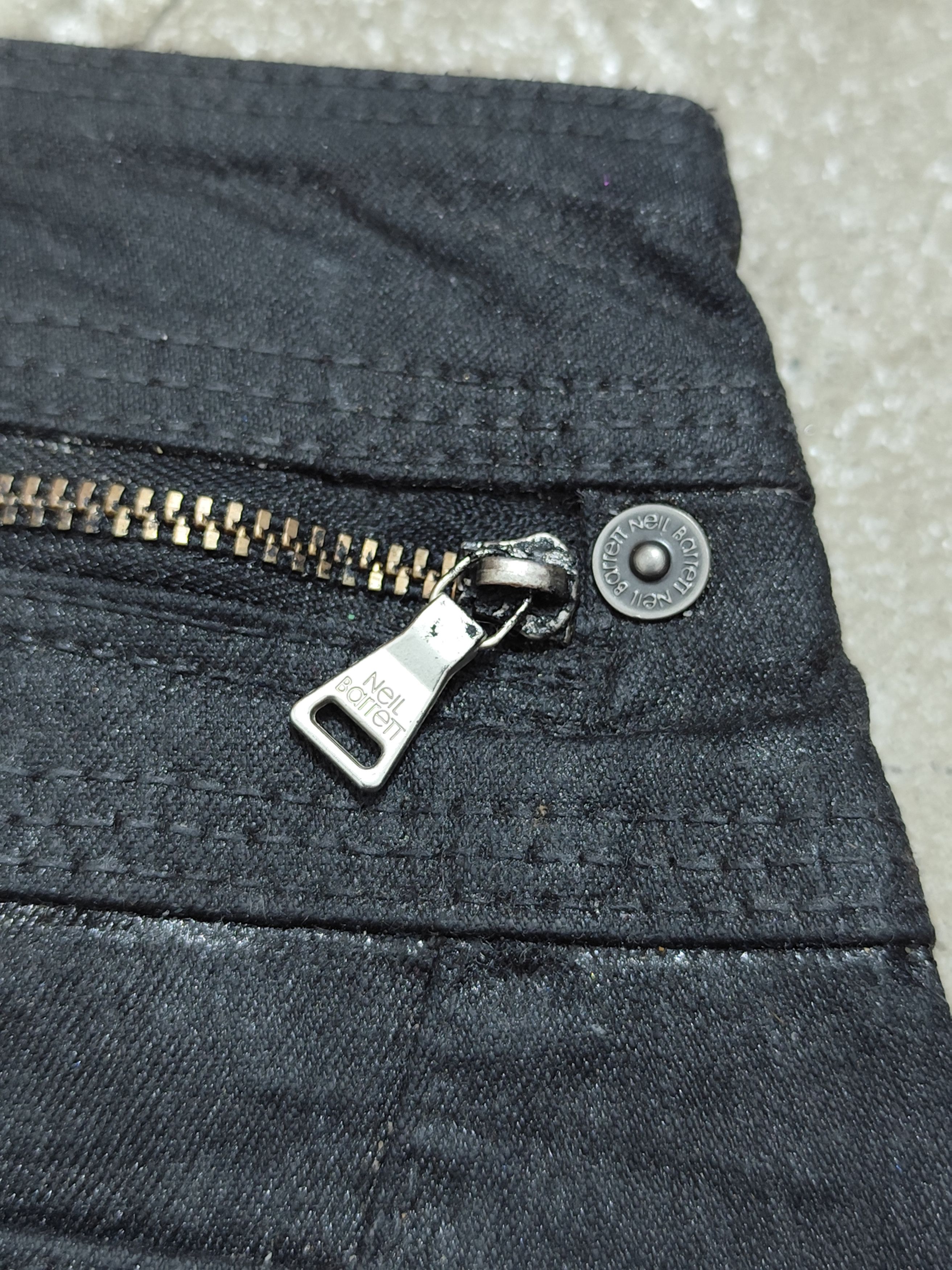 Neil Barrett NEIL BARRETT STRAIGHT CUT WAX COATED JEANS Size 27" / US 4 / IT 40 - 8 Thumbnail