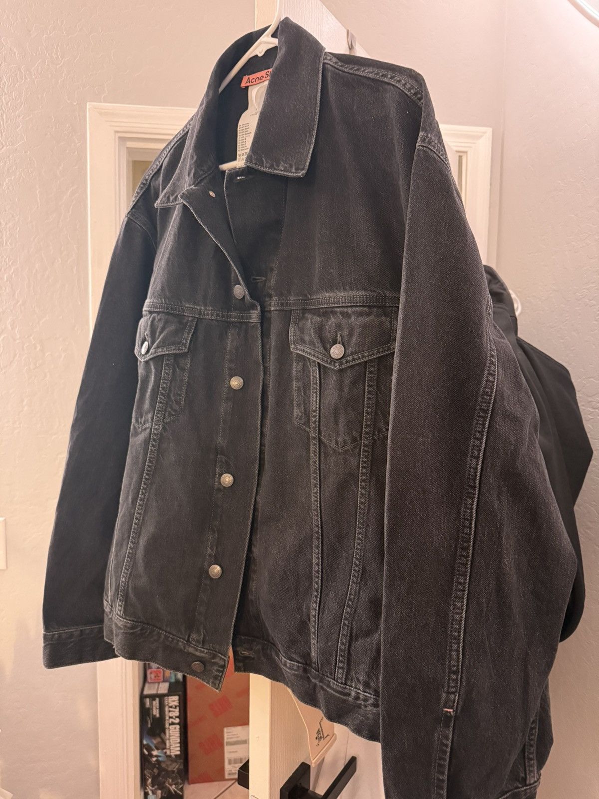 Acne Studios Acne Studios Relaxed Denim Jacket Faded Black Size M Size US M / EU 48-50 / 2 - 2 Thumbnail