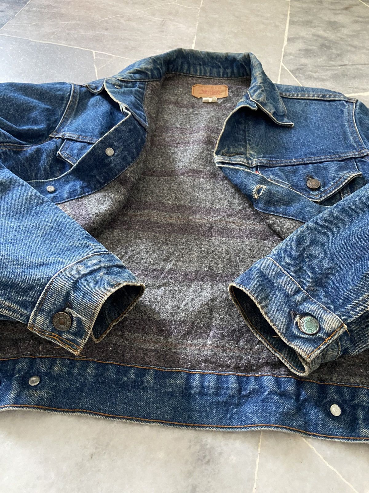 Levi's Vintage 70s Levi’s Denim Blanket Lined Jacket Trucker 70505 Size US M / EU 48-50 / 2 - 4 Thumbnail