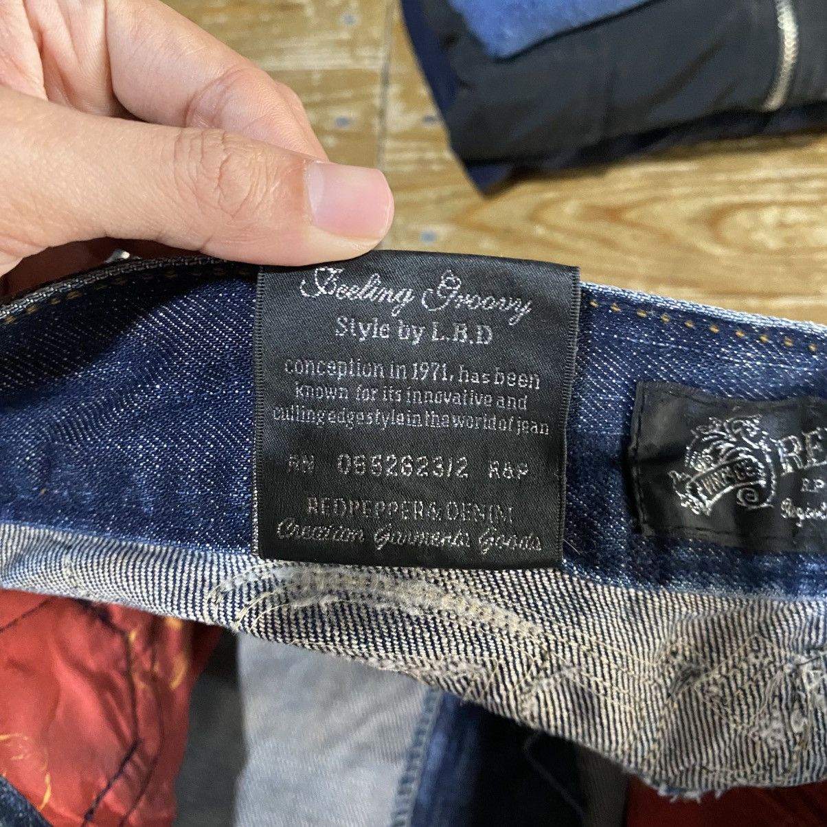 Le Grande Bleu (L.G.B.) Y2K Red Pepper Japan Embroidered Wings Denim Size US 34 / EU 50 - 21 Thumbnail