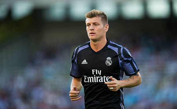Adidas Adidas x 2016/17 Real Madrid #8 Kroos Third Jersey Size US M / EU 48-50 / 2 - 5 Thumbnail