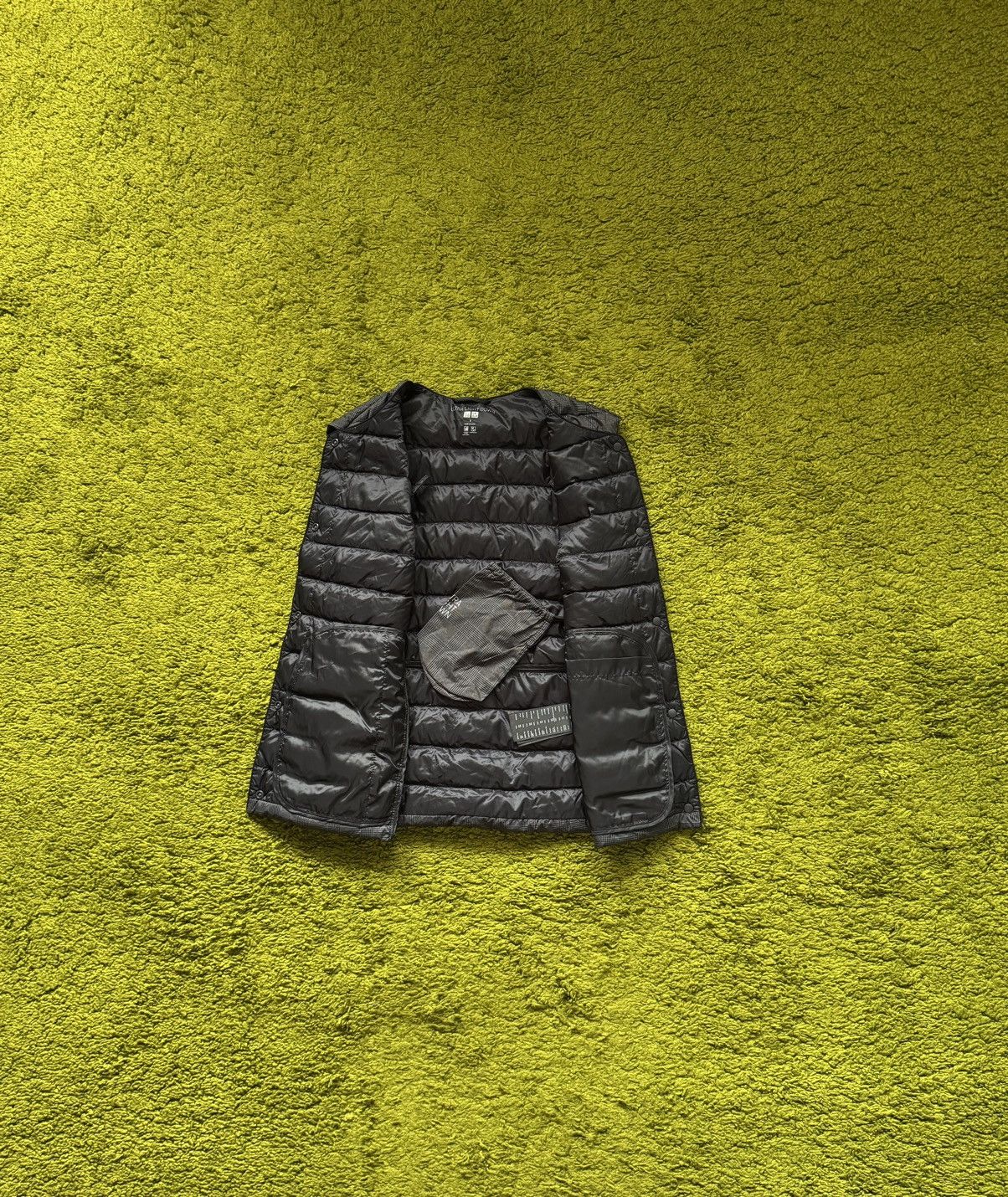 Uniqlo 🇯🇵 Uniqlo Japan checkered puffer down packable vest gilet Size US S / EU 44-46 / 1 - 2 Thumbnail