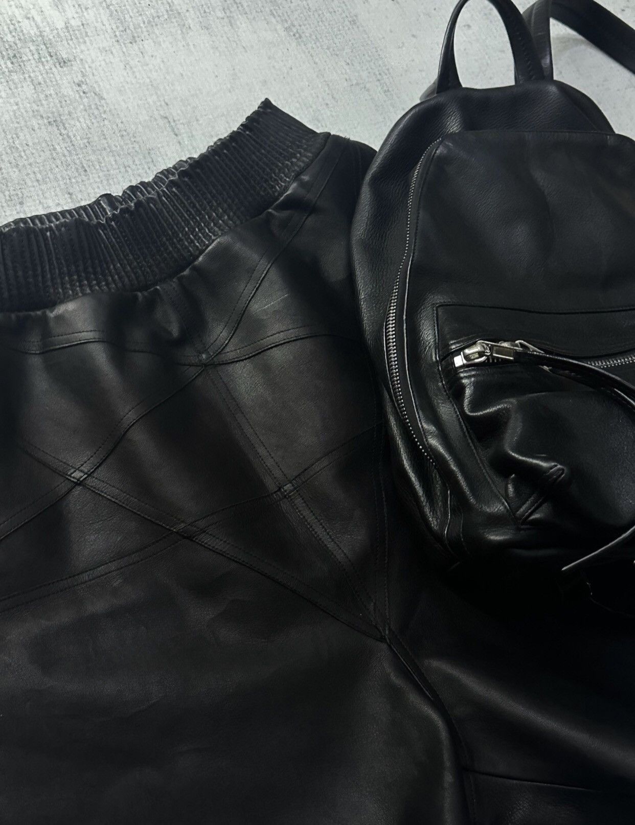 Rick Owens RICK OWENS 21FW fashion show full leather pentagram shorts Size US 40 / EU 56 - 4 Thumbnail