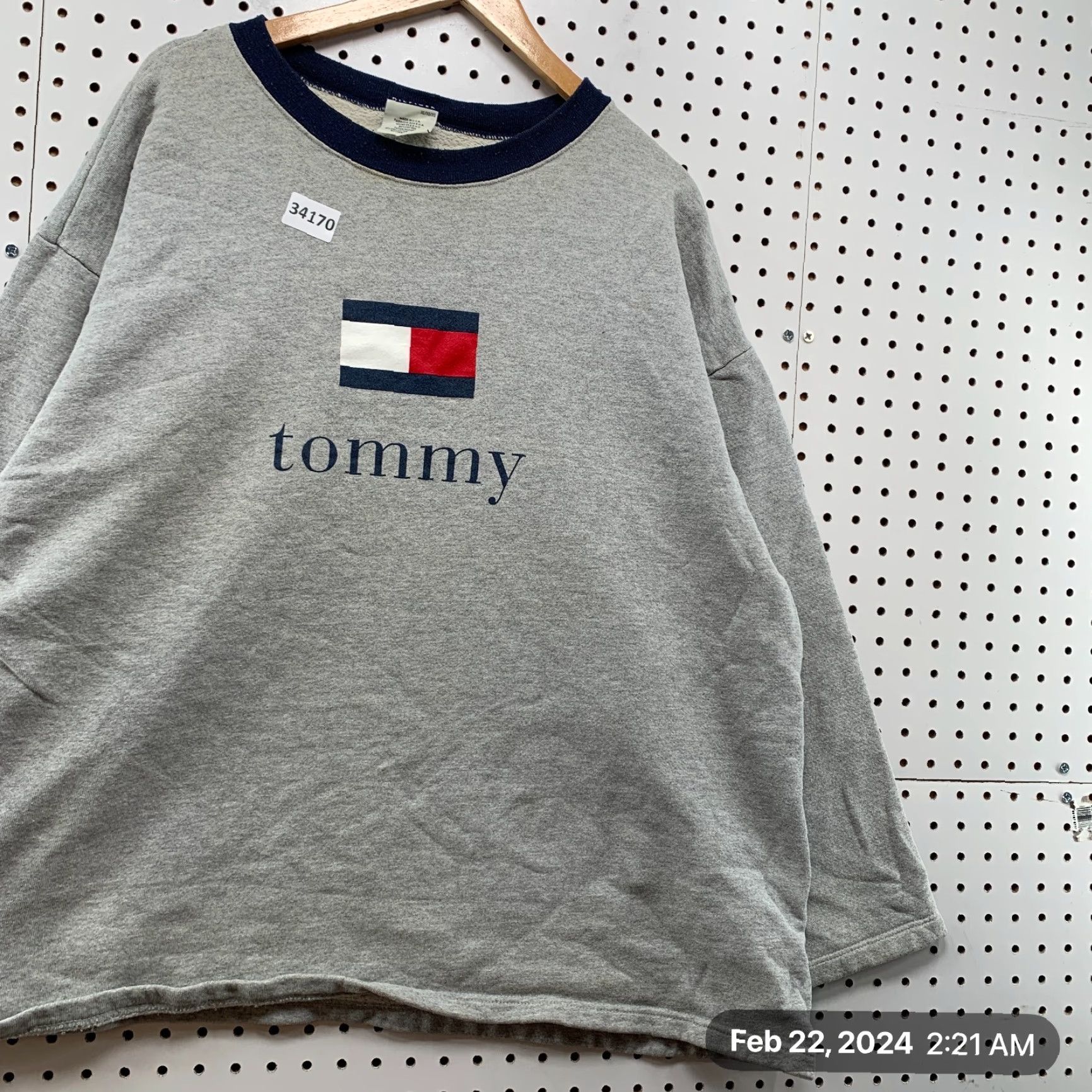 Tommy Hilfiger VINTAGE Tommy Hilfiger Long Sleeve Shirt Mens XL Gray Flag Logo Made in USA Size US XL / EU 56 / 4 - 4 Thumbnail