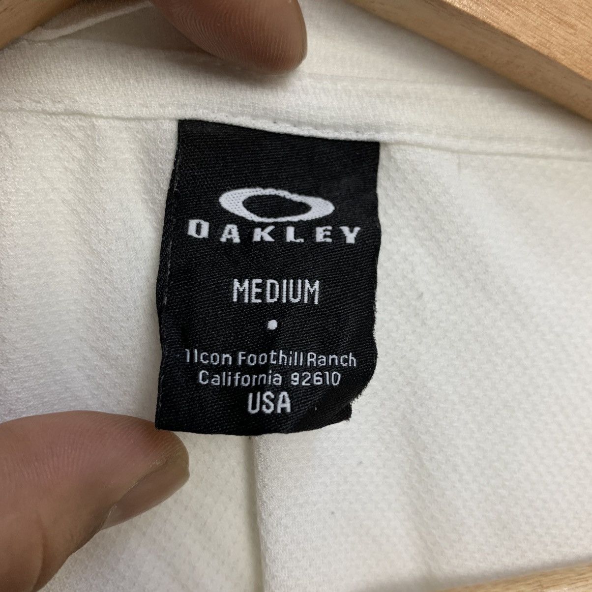 Oakley Oakley White Graphic Tee – Medium – Size US M / EU 48-50 / 2 - 6 Thumbnail