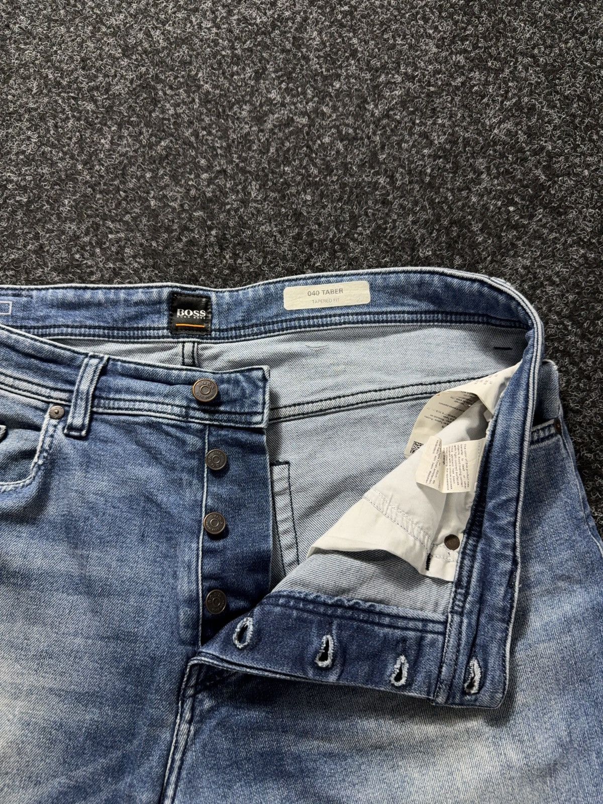 Hugo Boss 00s Hugo Boss Orange Distressed 040 Taber Tapered Jeans W36 Size US 36 / EU 52 - 8 Thumbnail