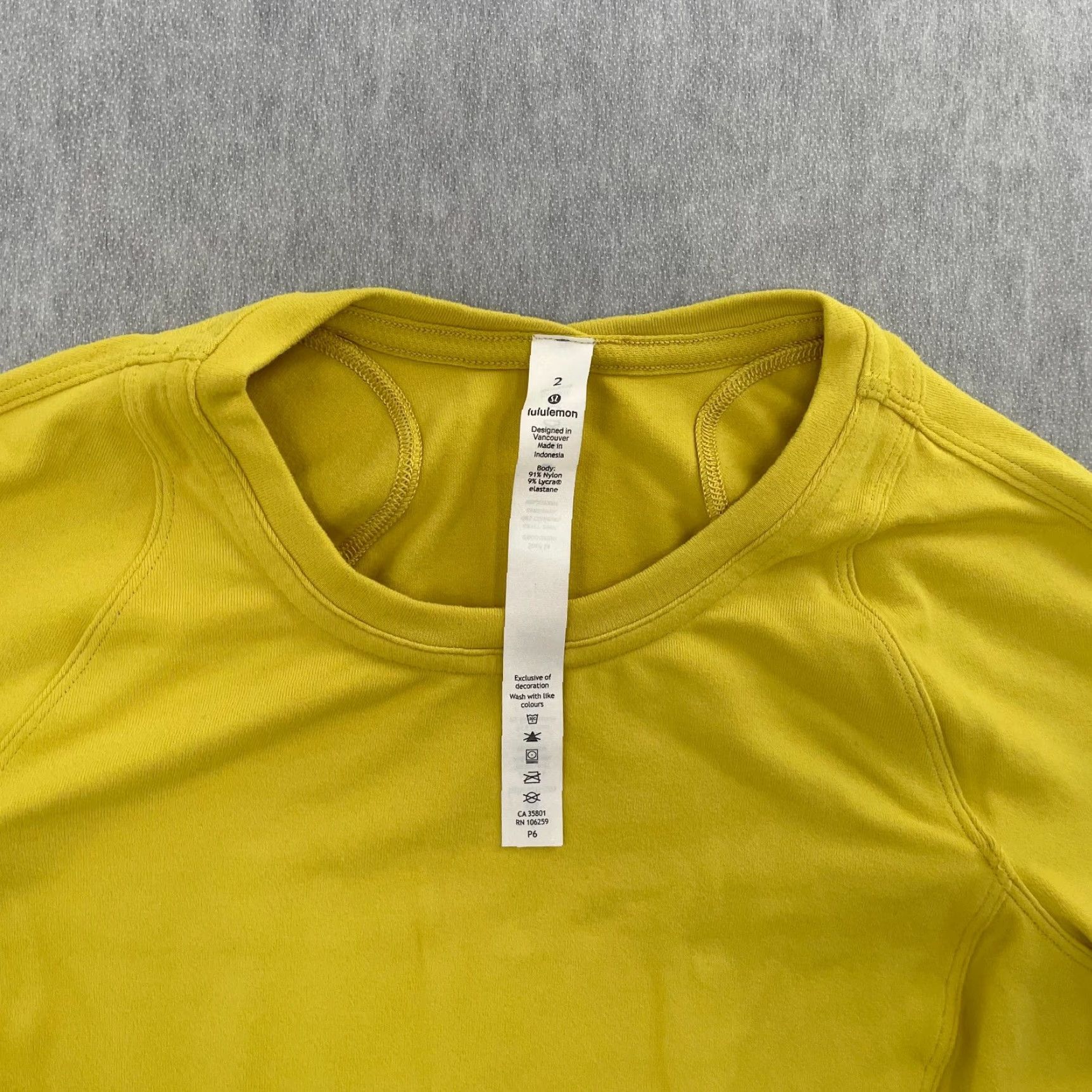 Lululemon VINTAGE Lululemon Sweater Activewear Women’s 2 Yellow Crew Neck Pullover Zip Pocket Long Sleeve Breathable Athletic Size XS / US 0-2 / IT 36-38 - 3 Thumbnail