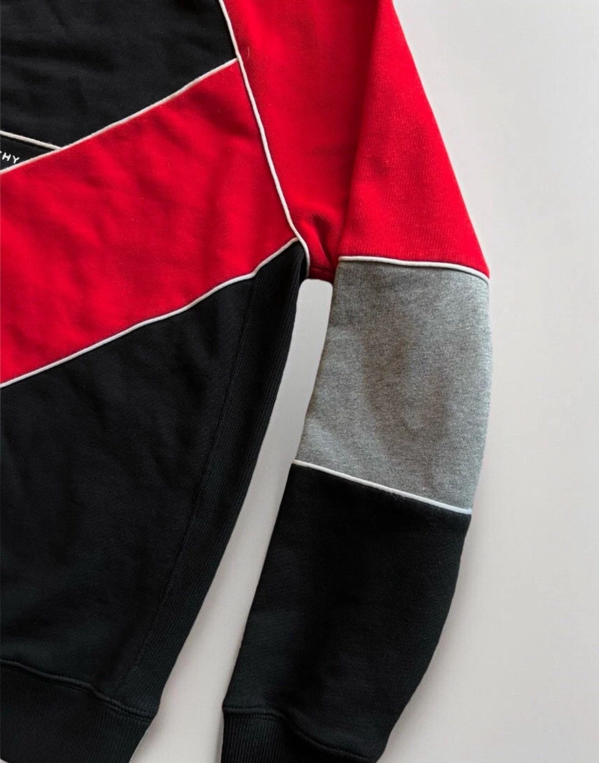 Givenchy GIVENCHY⚡️Men size Small colorblock logo pullover sweatshirt Size US S / EU 44-46 / 1 - 9 Thumbnail