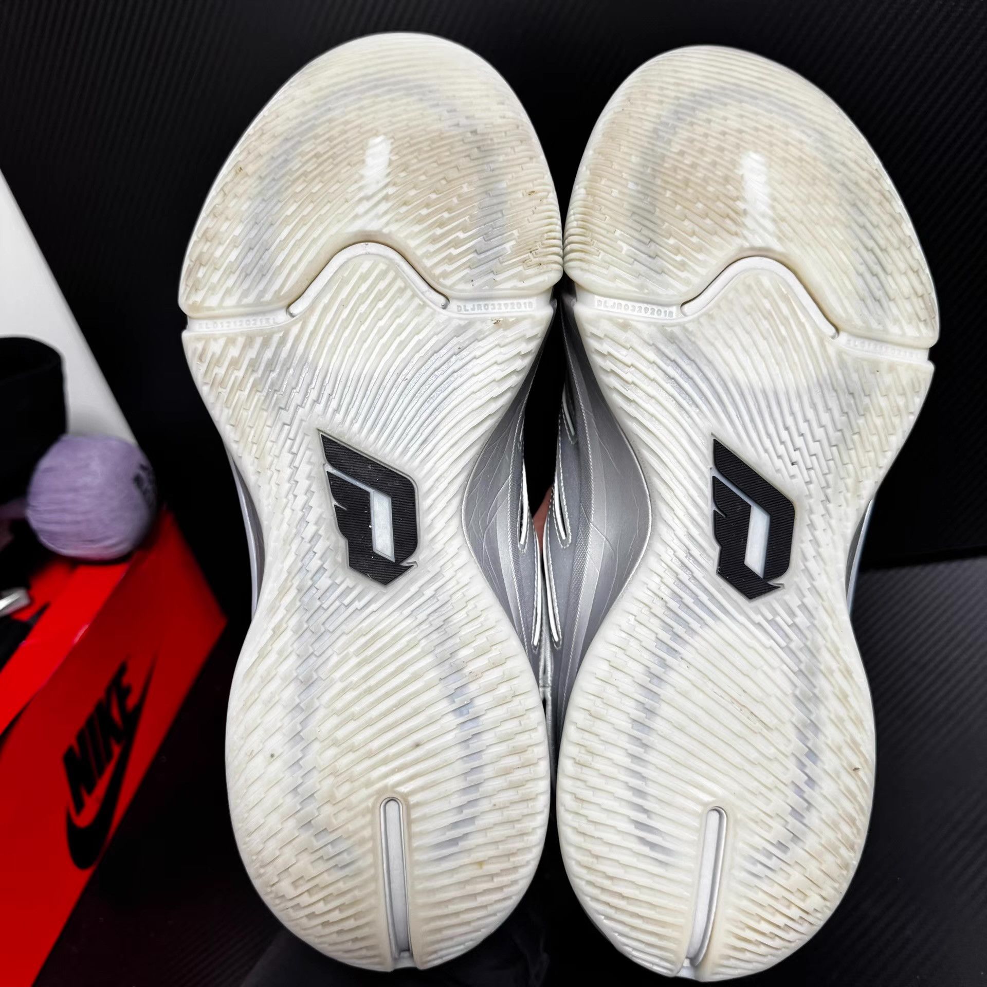 Adidas didas Dame 9 Q11 Size US 11 / EU 44 - 4 Thumbnail