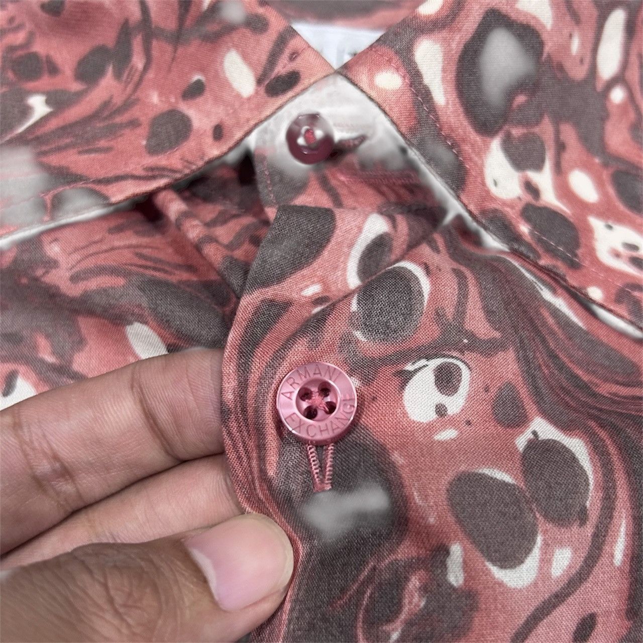 Armani Exchange Armani Exchange Red Fluid Art Button Up Longsleeves Shirt Size US S / EU 44-46 / 1 - 5 Thumbnail