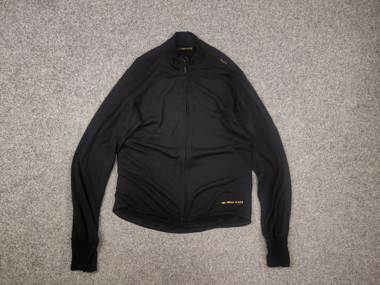 Other Devold shield zip Wool blend Pullover jacket Hiking Thermal Size US M / EU 48-50 / 2 - 9 Thumbnail