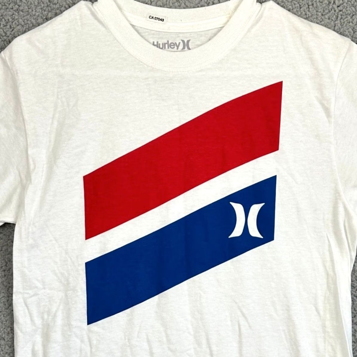 Hurley Hurley T-Shirt Mens Small White Short Sleeve Crewneck 100% Cotton Classic Fit NEW Size US S / EU 44-46 / 1 - 3 Thumbnail