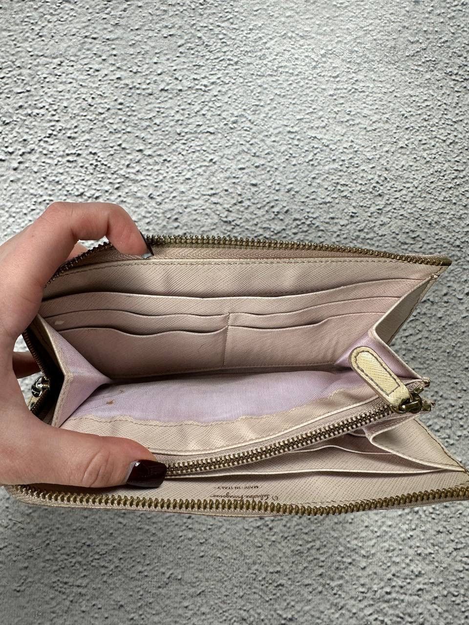 Salvatore Ferragamo Vintage Salvatore Ferragamo Leather Beige Wallet Old Money Size ONE SIZE - 10 Thumbnail