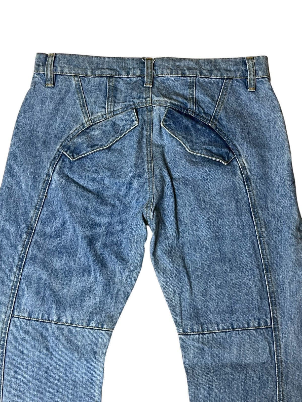 John Galliano JOHN GALLIANO MADE IN ITALY CURVE LEG JEANS Size US 31 - 7 Thumbnail