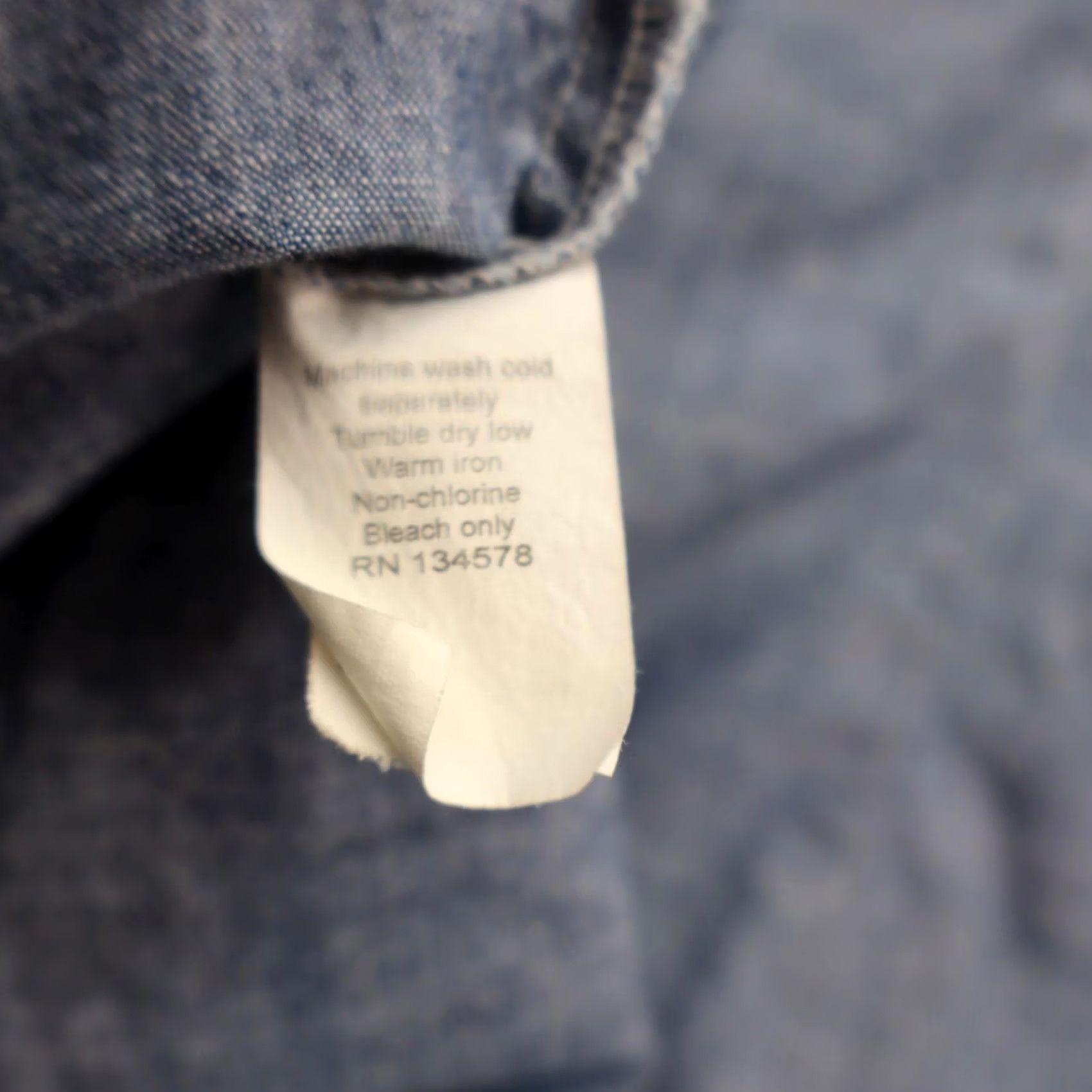 Vineyard Vines Vineyard Vines Shirt Chambray Button Up Womens Size 2 Blue Shirt Size XS / US 0-2 / IT 36-38 - 7 Thumbnail