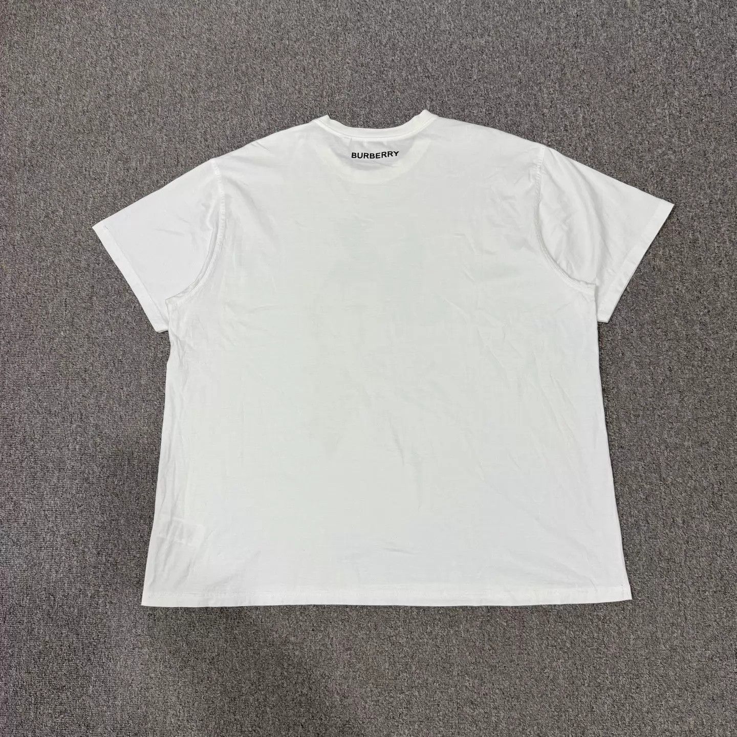 Burberry Burberry Abstract Wmn White Short-Sleeve T-shirt XL 99 New Size XL / US 12-14 / IT 48-50 - 2 Thumbnail