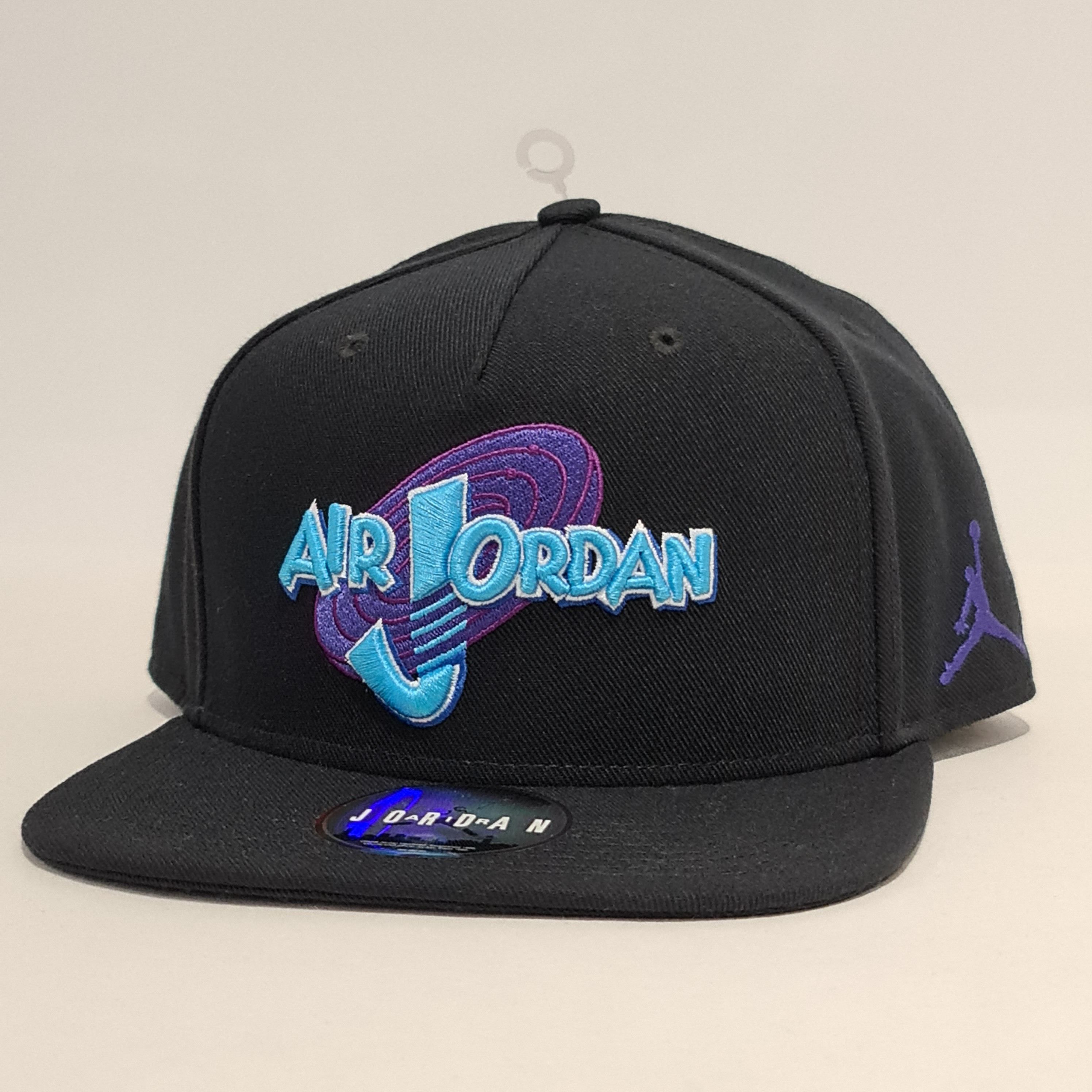 Jordan Brand Jordan Cap Snapback 'Air Jordan Space Jam' Black Size ONE SIZE - 1 Thumbnail