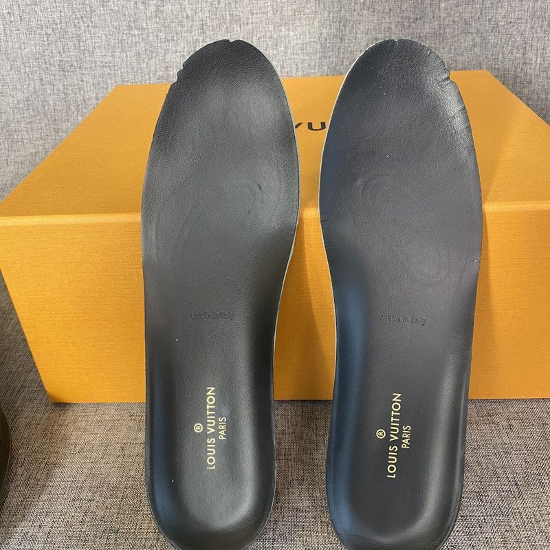 Louis Vuitton Louis Vuitton Rivoli High-Top Sneakers in Black - Size US 8 / EU 41 - 9 Thumbnail