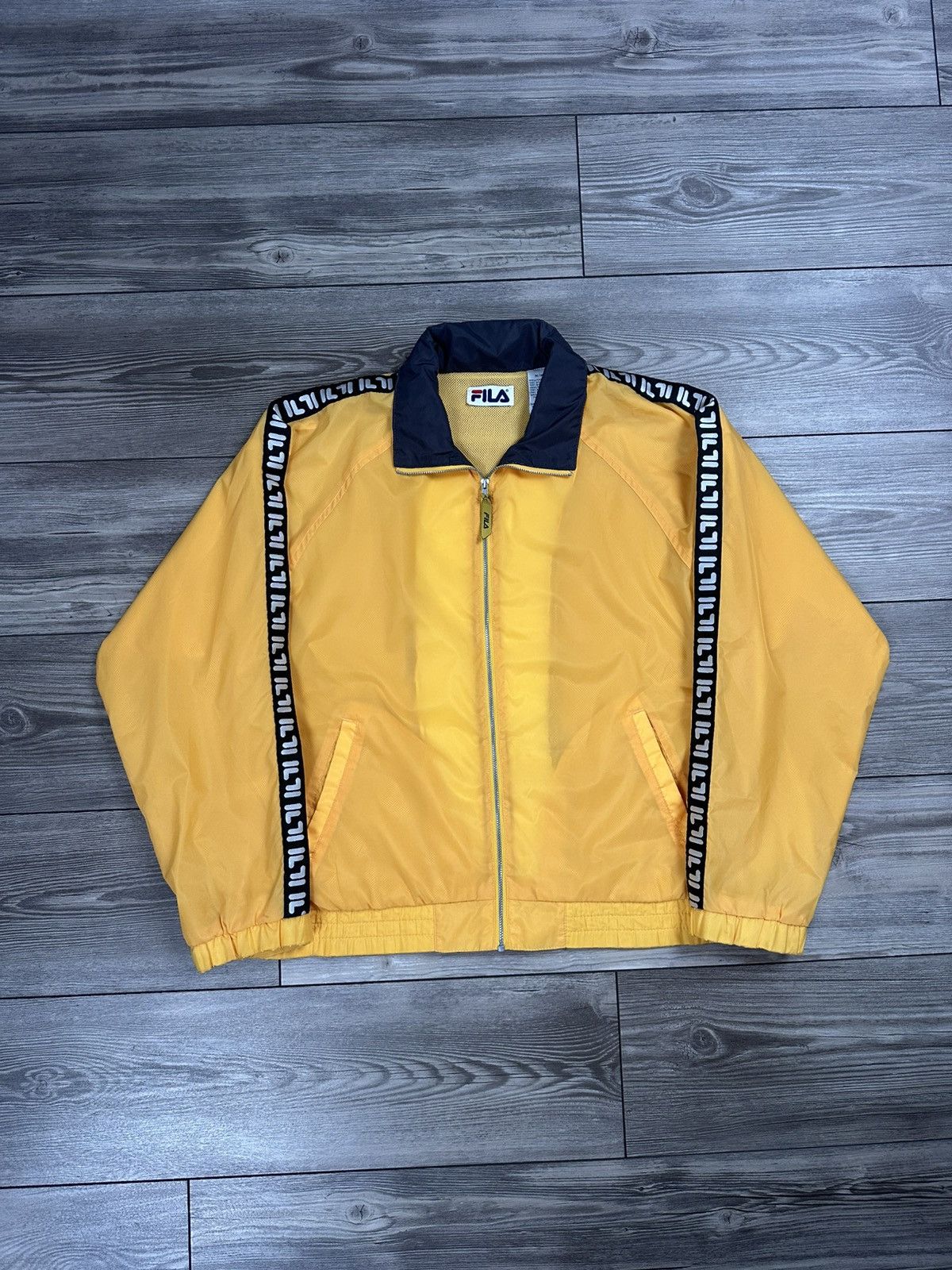 Fila × Vintage Vintage 90’s Fila Side Tape Full Zip Windbreaker Size US M / EU 48-50 / 2 - 1 Thumbnail