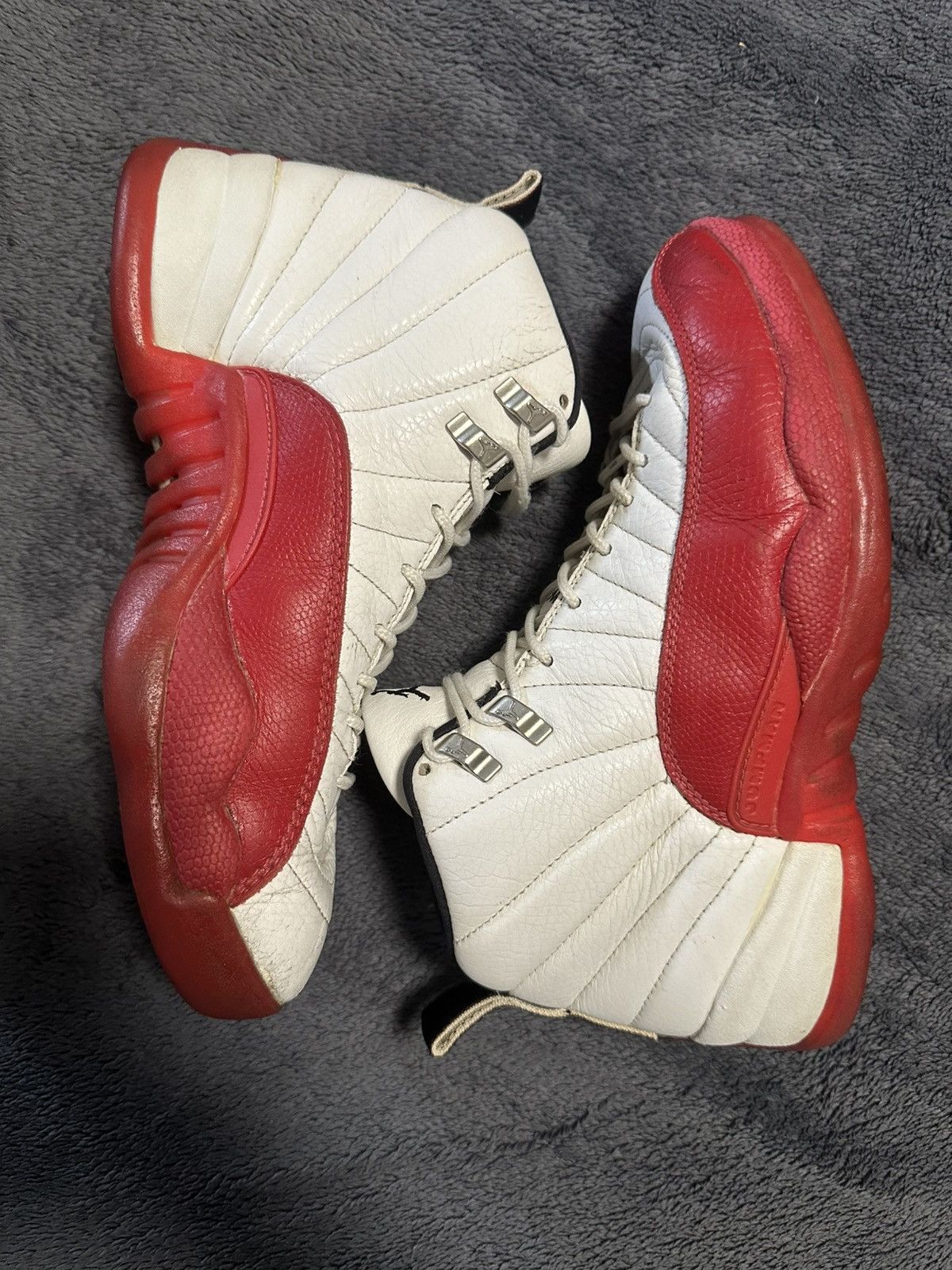 Jordan Brand × Nike ‼️‼️MUST GO‼️‼️Air Jordan 12 Cherry OG M US10 Size US 10 / EU 43 - 1 Thumbnail