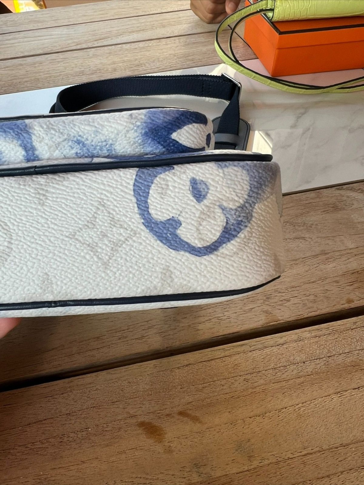 Louis Vuitton Louis Vuitton Outdoor Pouch Monogram Watercolor Blue Size ONE SIZE - 6 Thumbnail