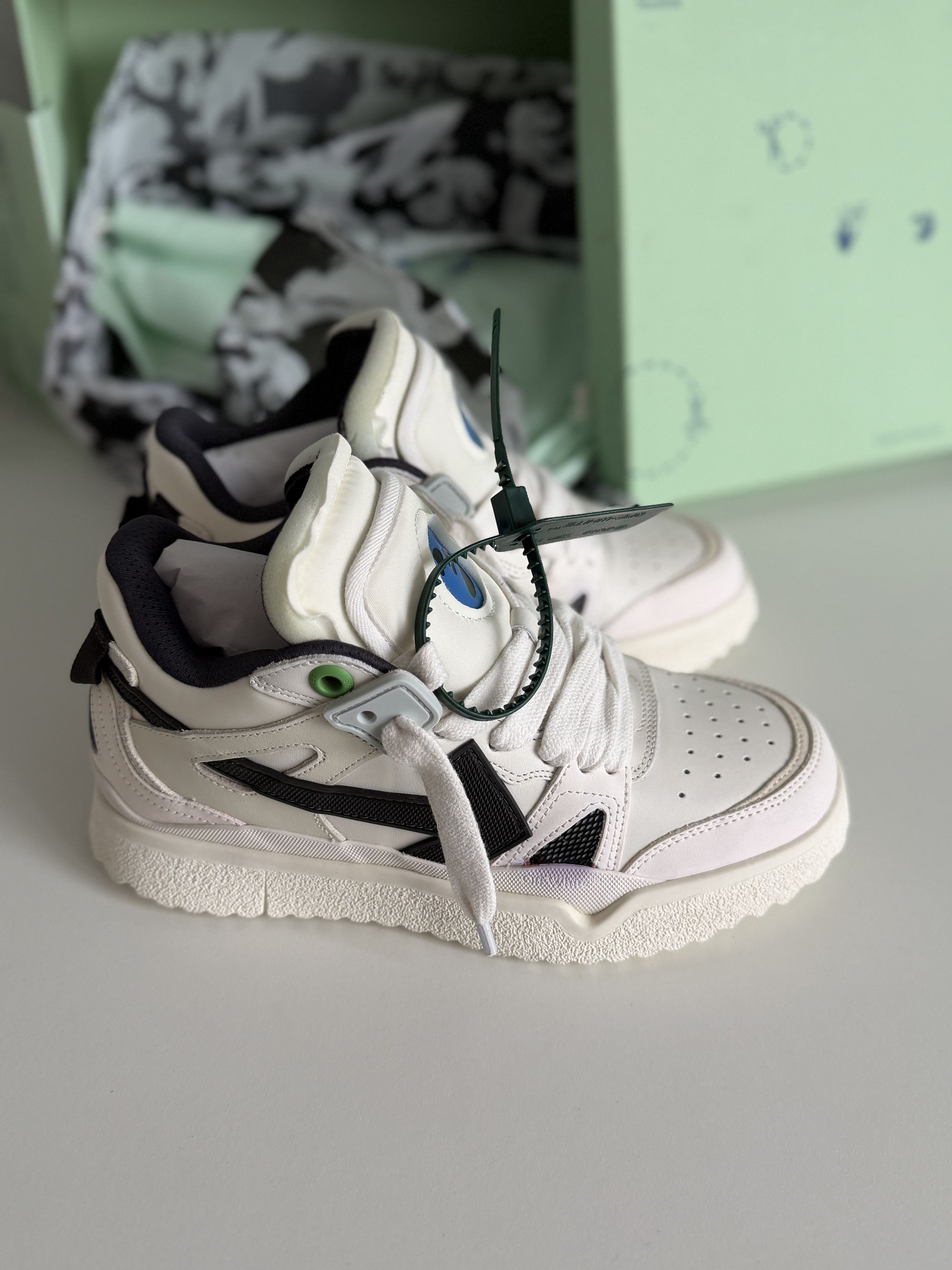Off-White Off White Sneakers Size 39 ( womens ) Size US 6 / EU 39 - 7 Thumbnail