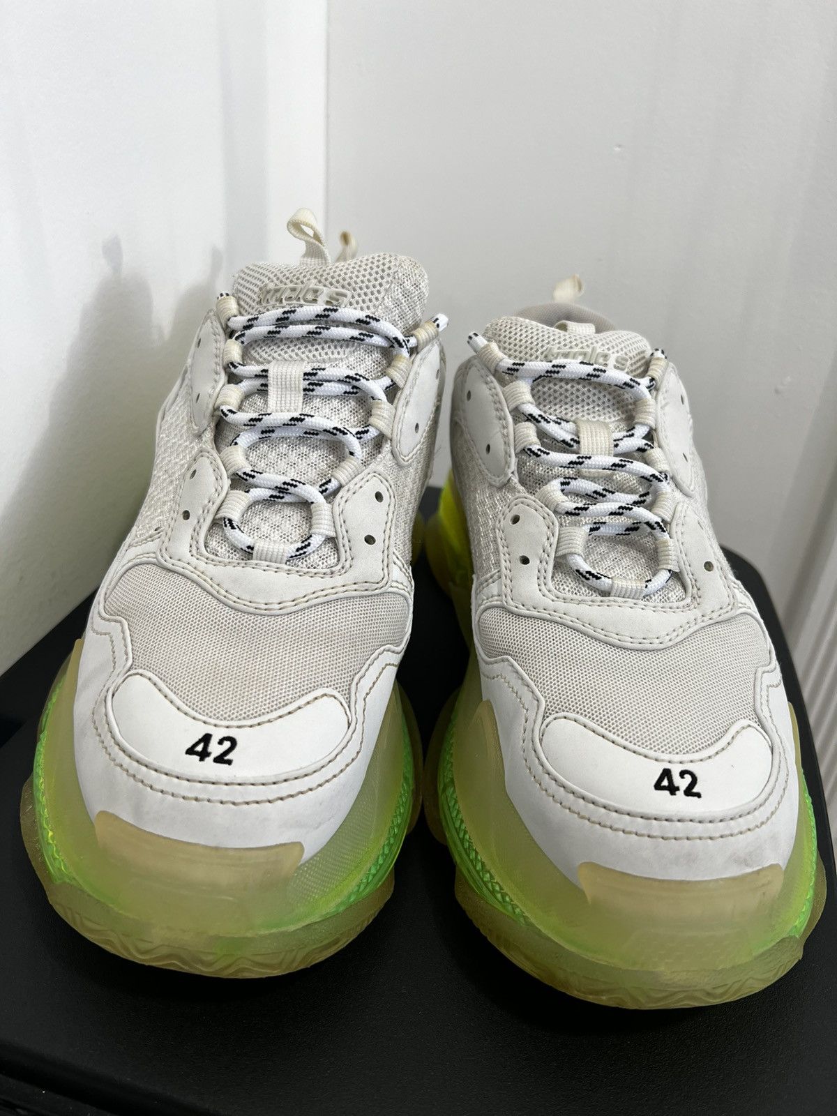 Balenciaga Balenciaga Triple S - Clear Green Sole - Size 42 Size US 9.5 / EU 42-43 - 2 Thumbnail
