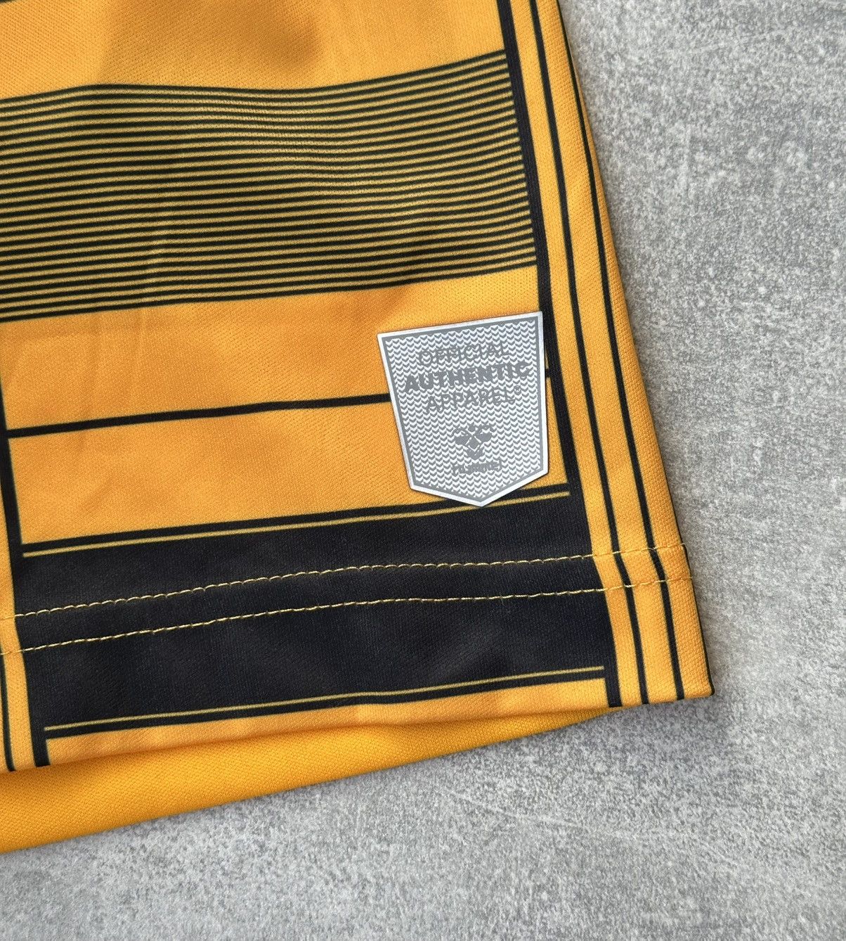 Hummel Hummel Cambridge United 2021 home Football Shirt Size XL Size US XL / EU 56 / 4 - 9 Thumbnail