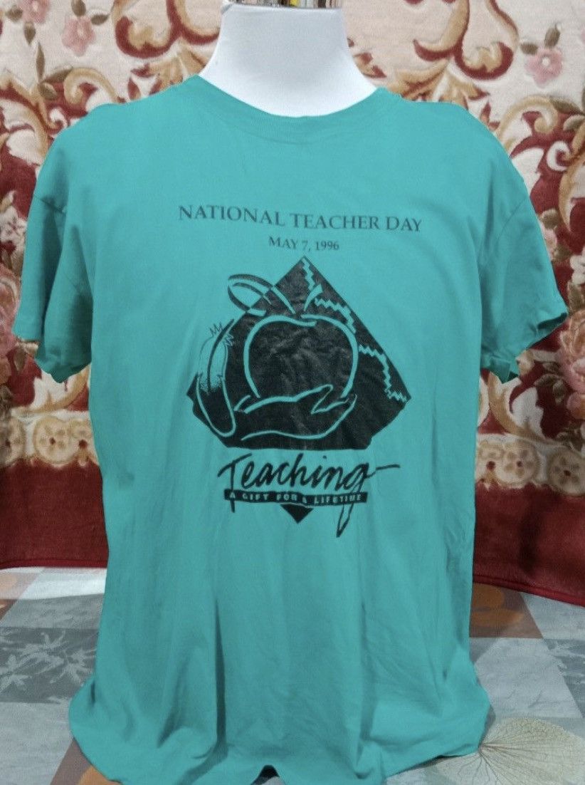Nike Vintage nike rare promotional nationa teacher day Size US XL / EU 56 / 4 - 5 Thumbnail